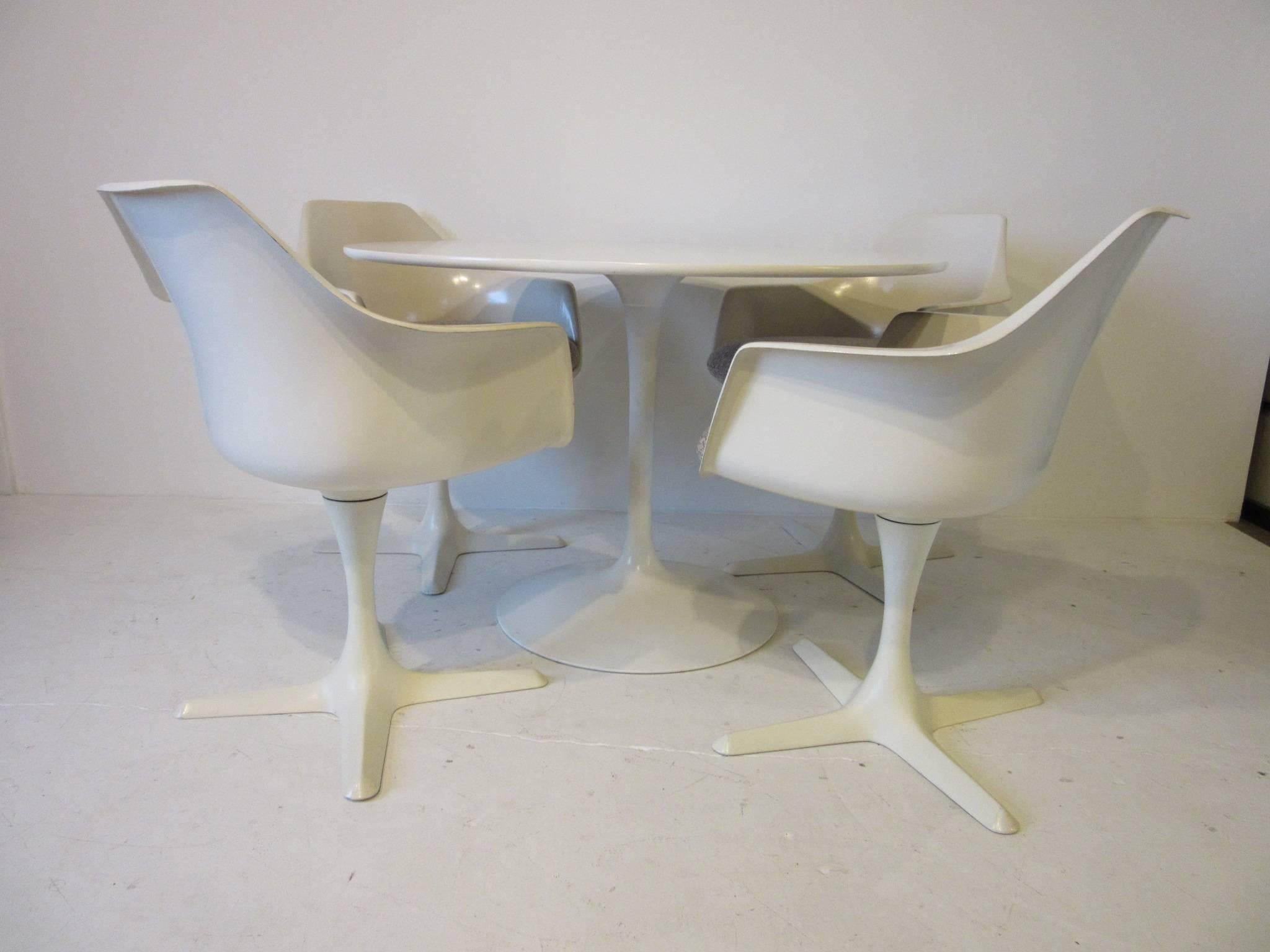 Tulip Dining Table Set by Maurice Burke in the Style of Saarinen and Knoll  3