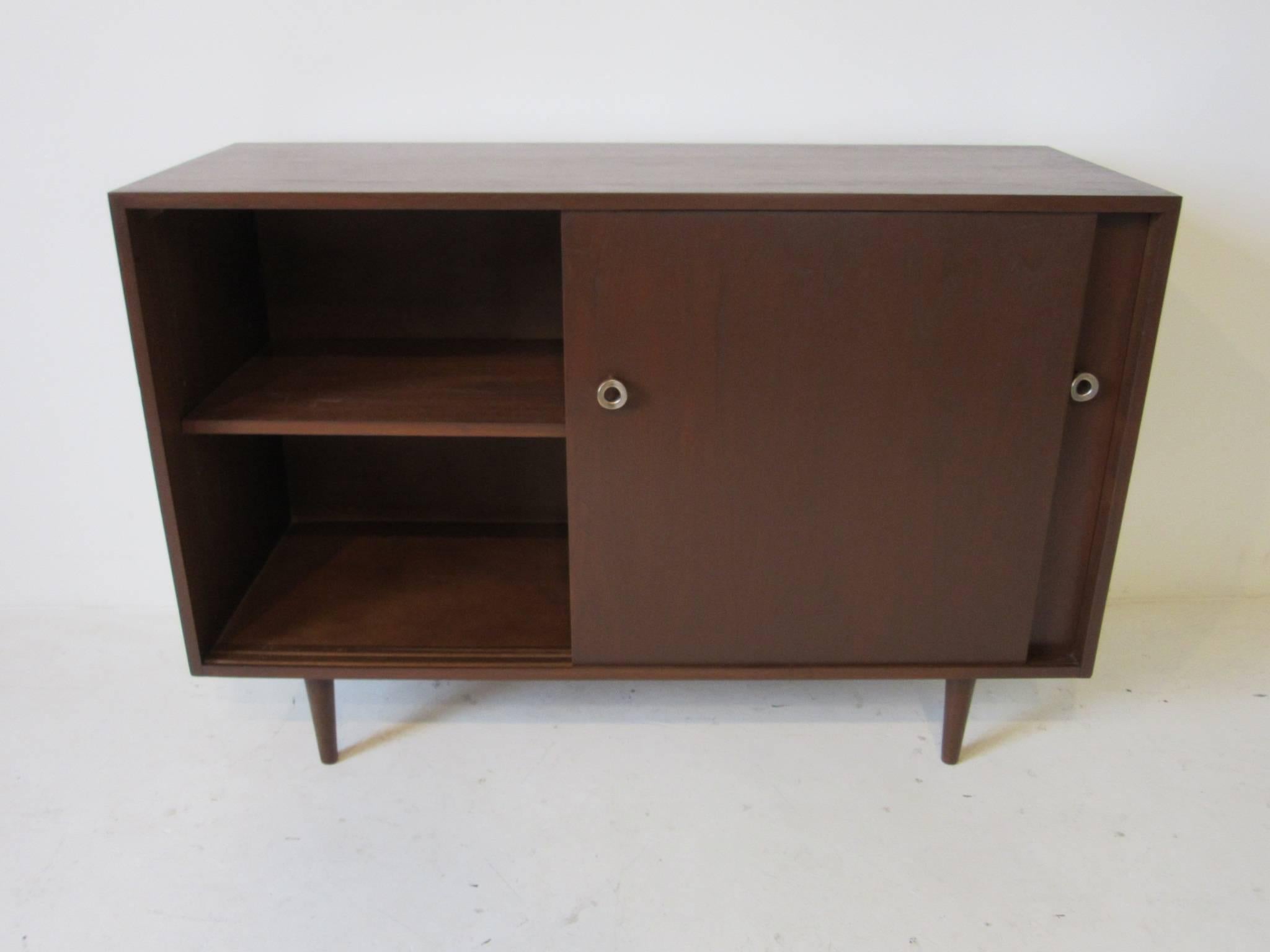 Greta Grossman Walnut Credenza for Glenn of California In Excellent Condition In Cincinnati, OH