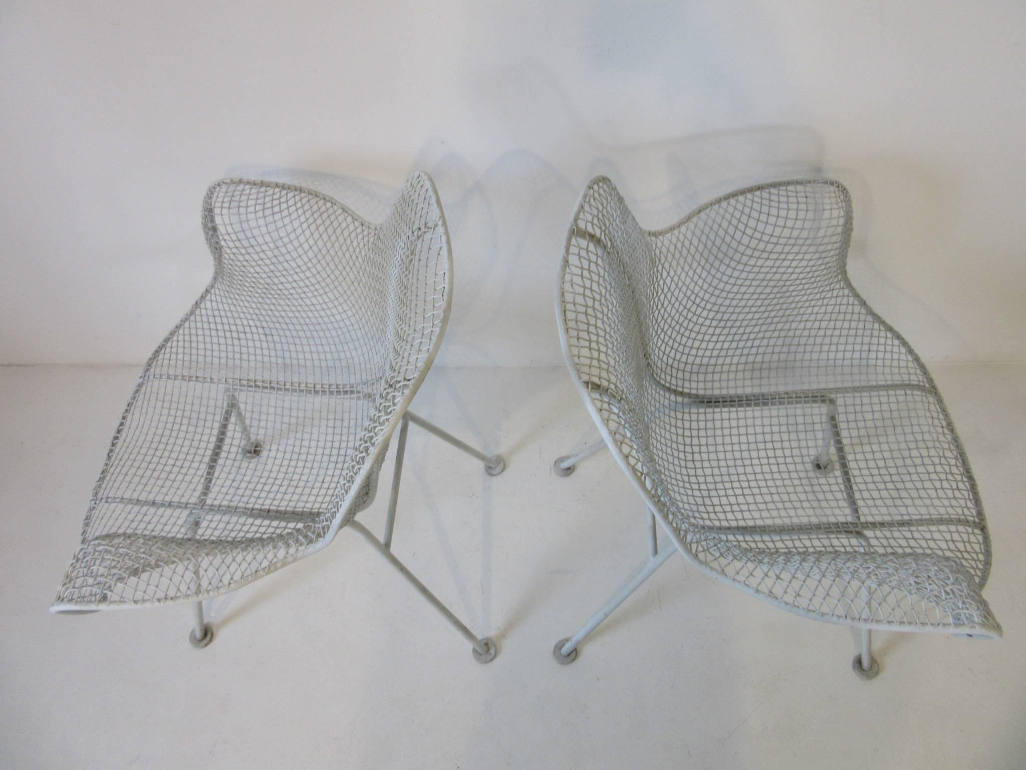 Russell Woodard Sculptura Welded Wire Armchairs in the Style of Eames In Good Condition In Cincinnati, OH