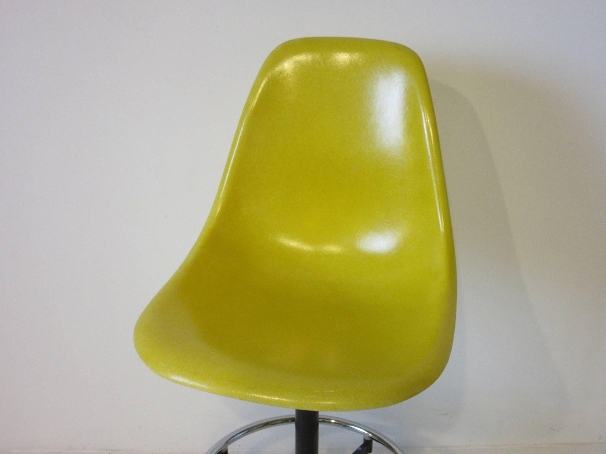 Mid-Century Modern Eames Architectural Drafting or Bar Stools for Herman Miller