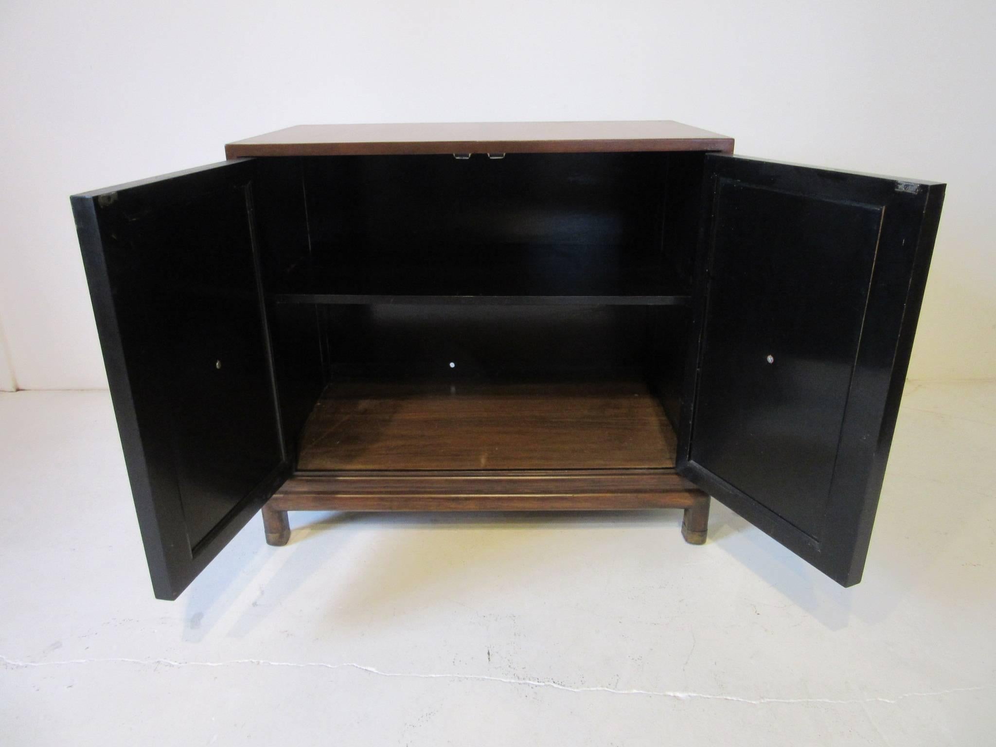 20th Century Renzo Rutili Commode / Cabinet for Johnson Brothers