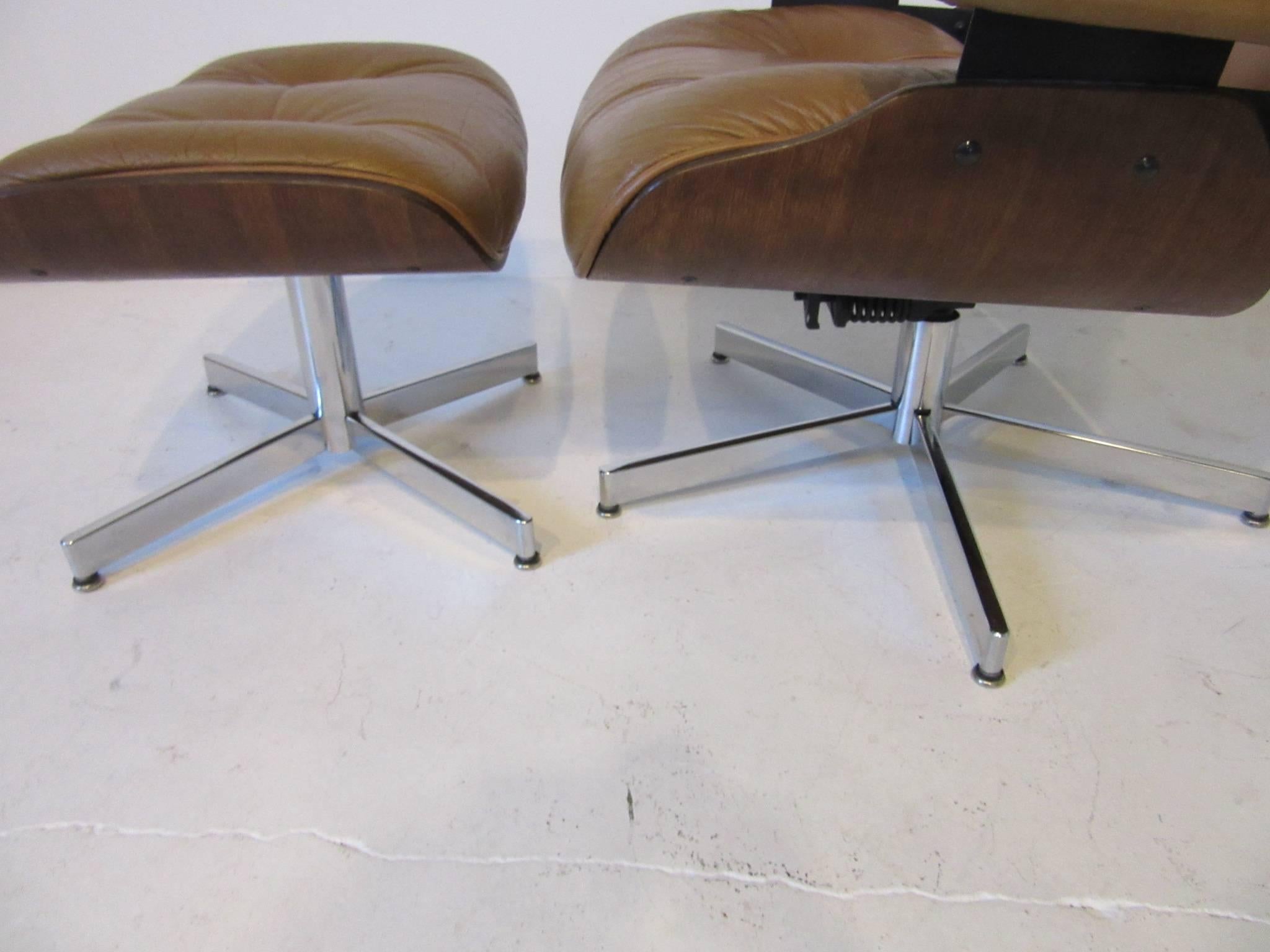 Plycraft George Mulhauser Designed Lounge Chair and Ottoman In Good Condition In Cincinnati, OH