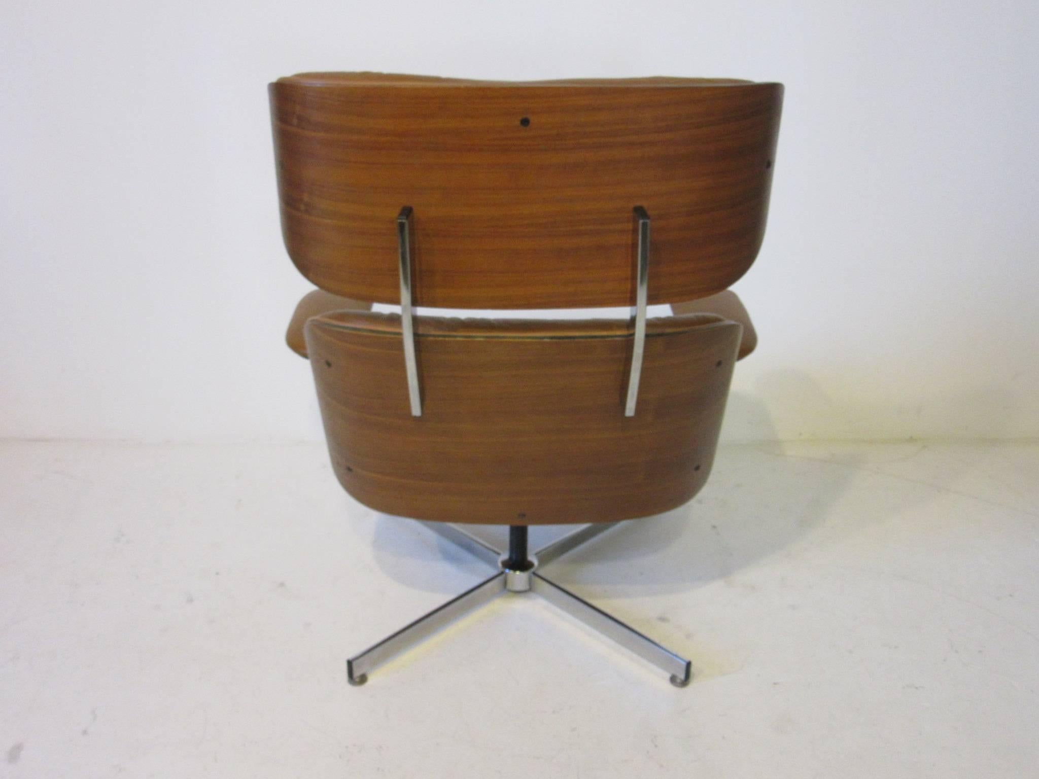 Mid-Century Modern George Mulhauser for Plycraft Leather Lounge Chair in the Style of Eames