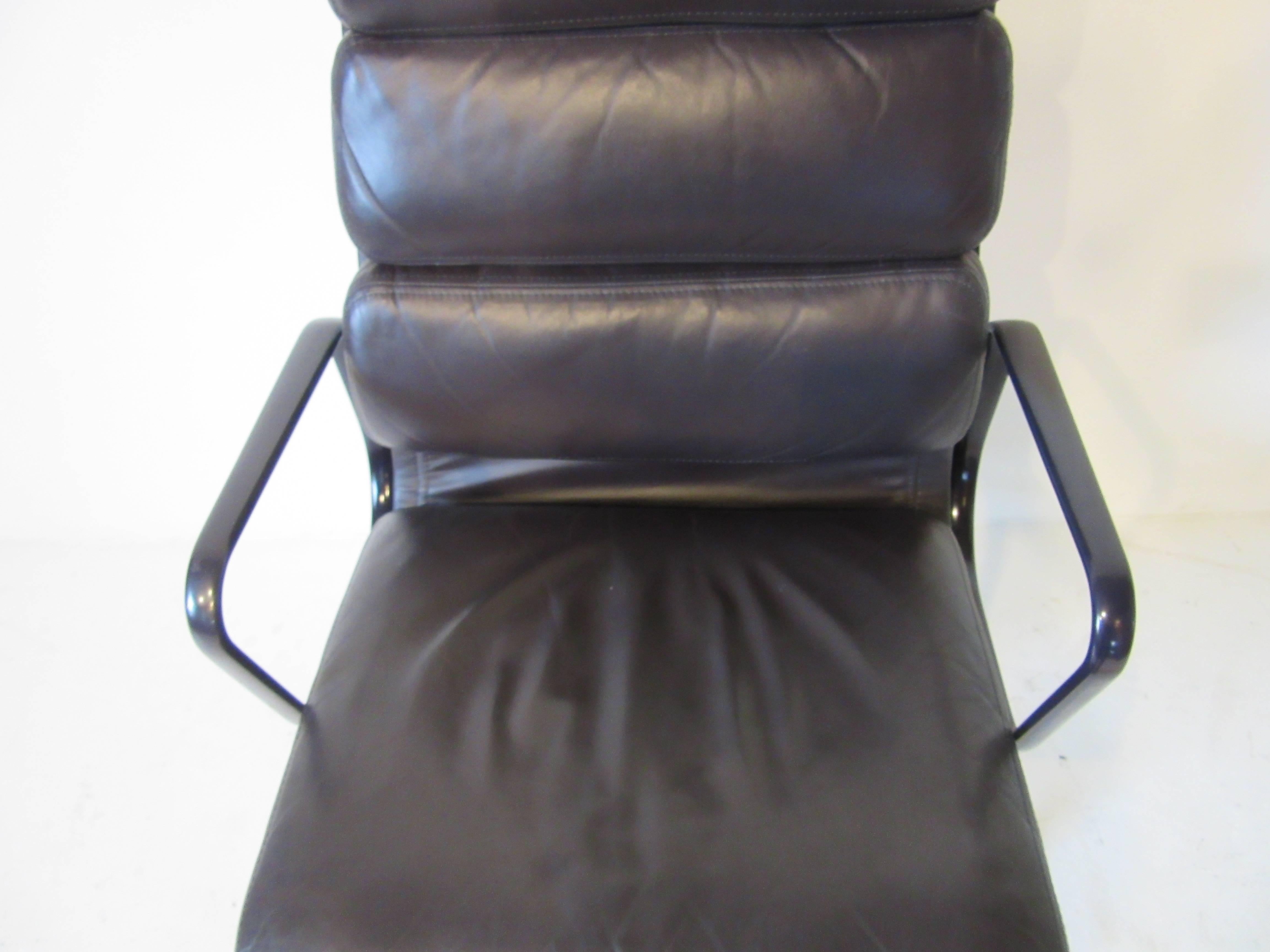 American Eames Soft Pad Aluminium Group Executive Chair in Dark Eggplant by Herman Miller