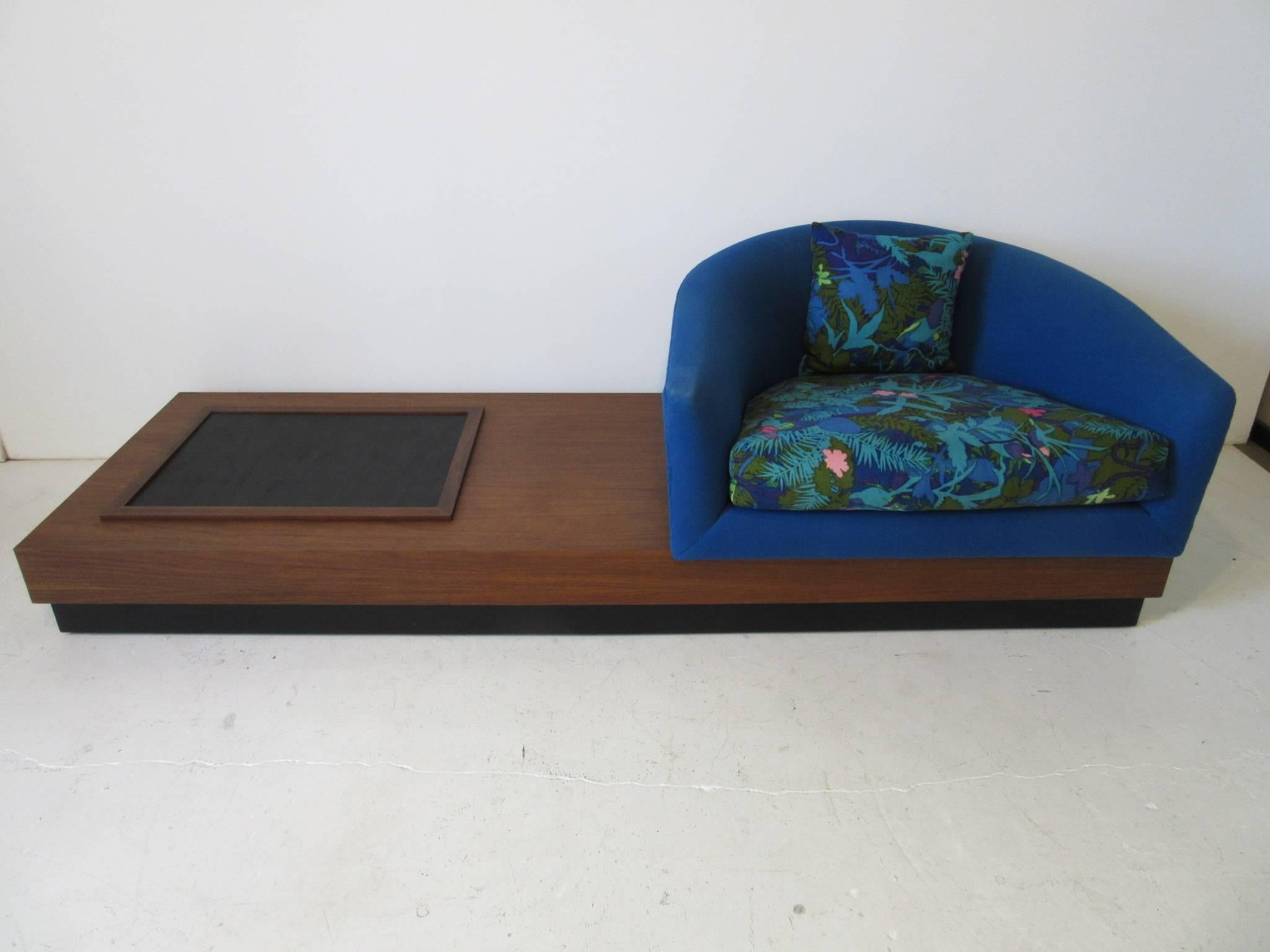 Adrian Pearsall Two-Piece Platform Sofa In Good Condition In Cincinnati, OH