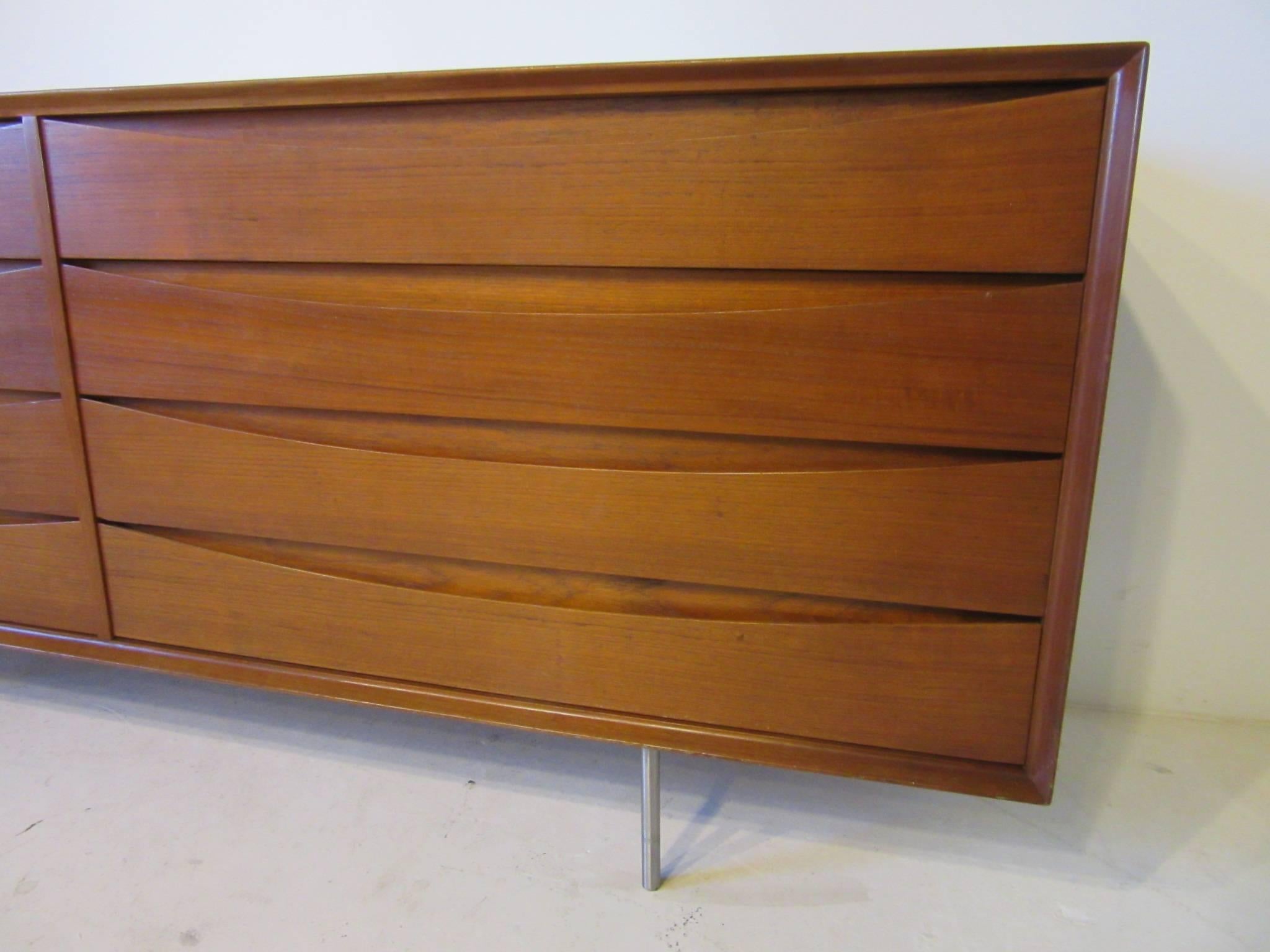 Arne Vodder Teak Wood Dresser Chest by Sibast, Denmark In Good Condition In Cincinnati, OH