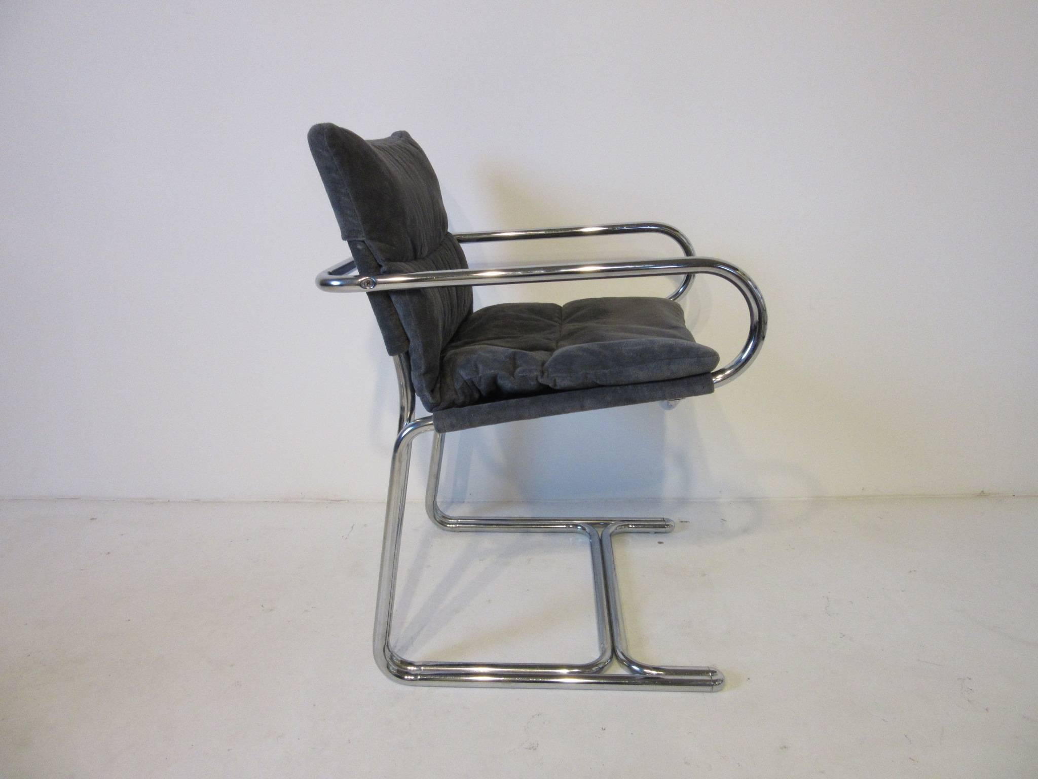 Modern 1970s Chrome and Upholstered Armchairs in the Style of Milo Baughman