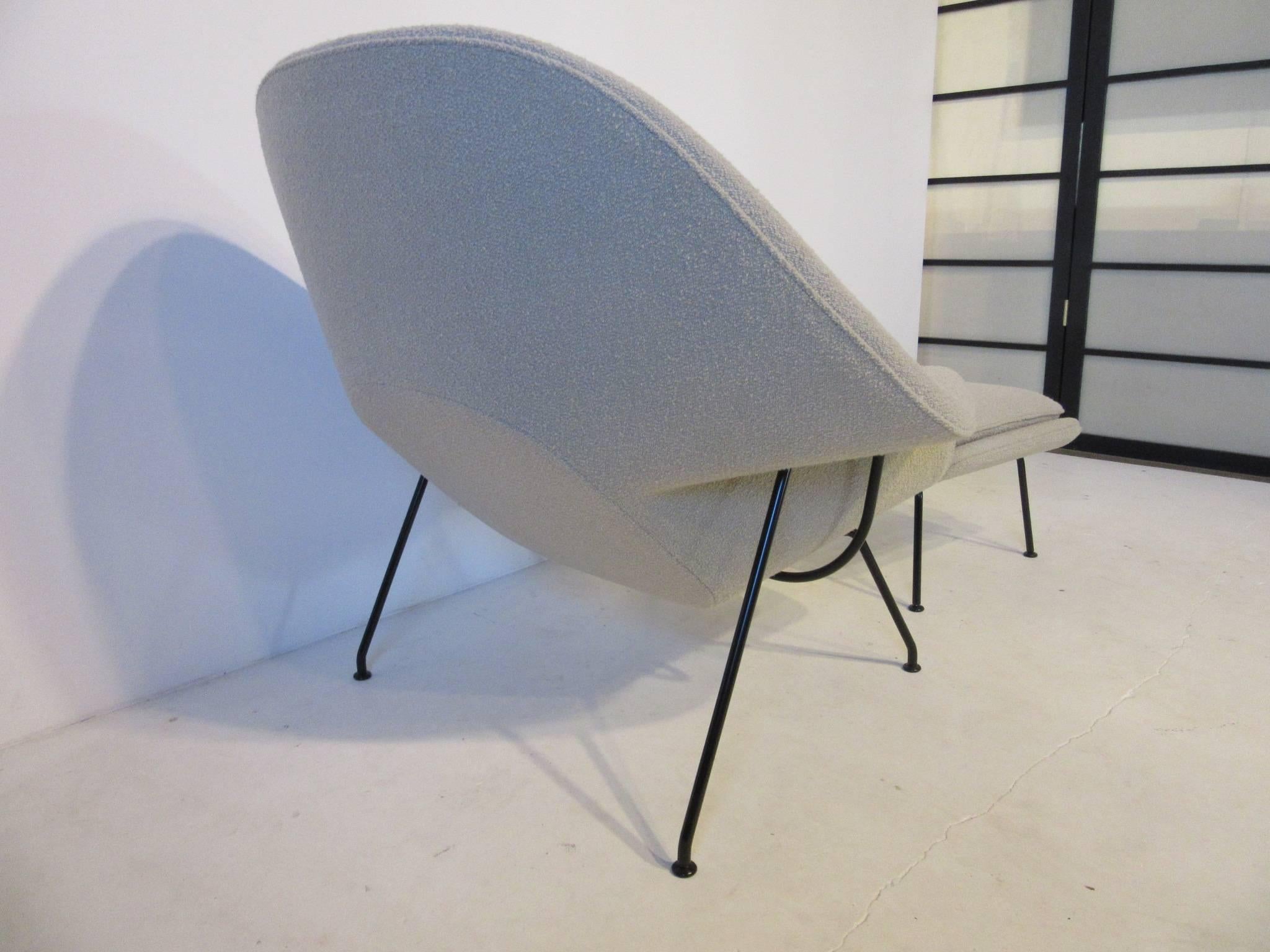 American Eero Sarrinen Womb Chair and Ottoman by Knoll