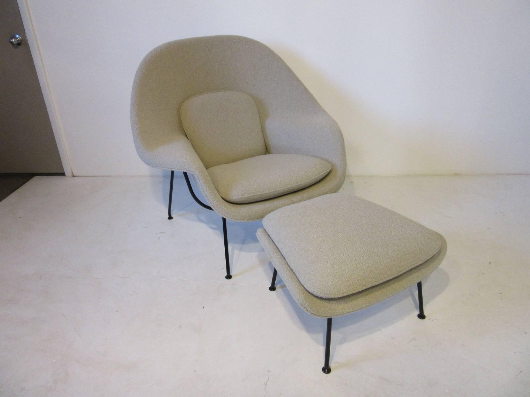 Eero Sarrinen Womb Chair and Ottoman by Knoll 2