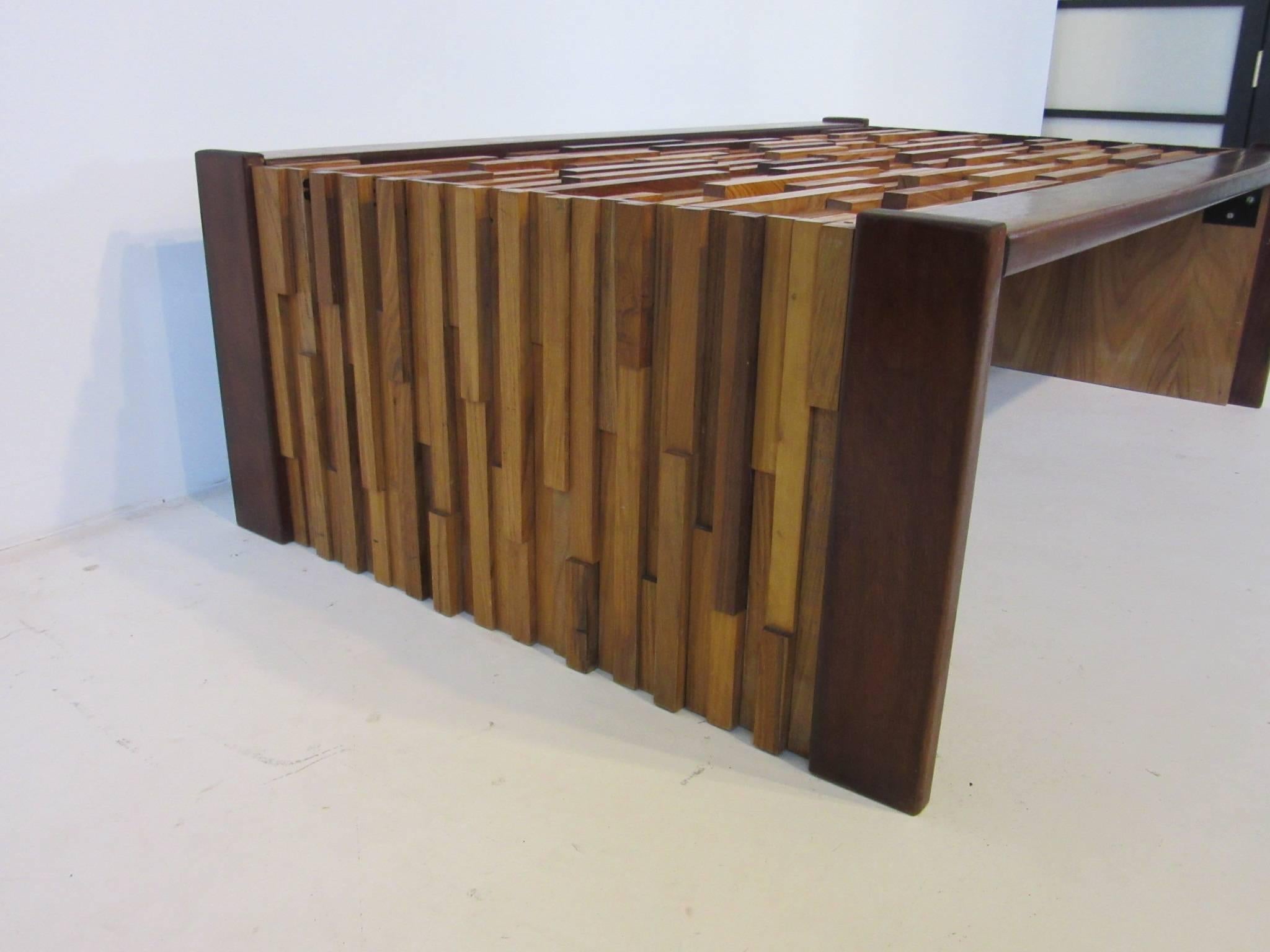 Percival Lafer Brazilian Rosewood Folding Coffee Table In Excellent Condition In Cincinnati, OH