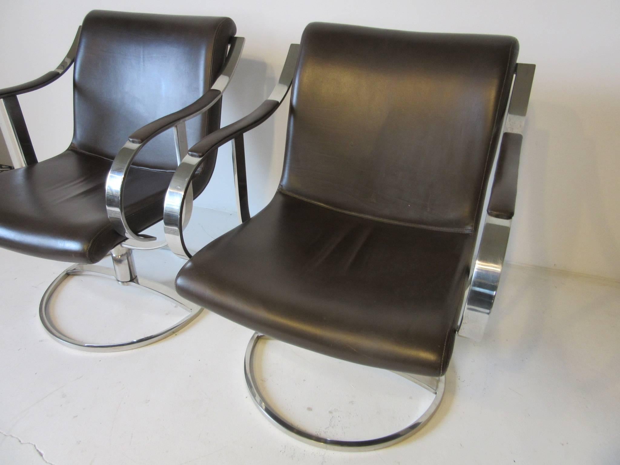 Steelcase Chrome and Leather Swivelling Lounge Chairs by Gardner Leaver In Good Condition In Cincinnati, OH