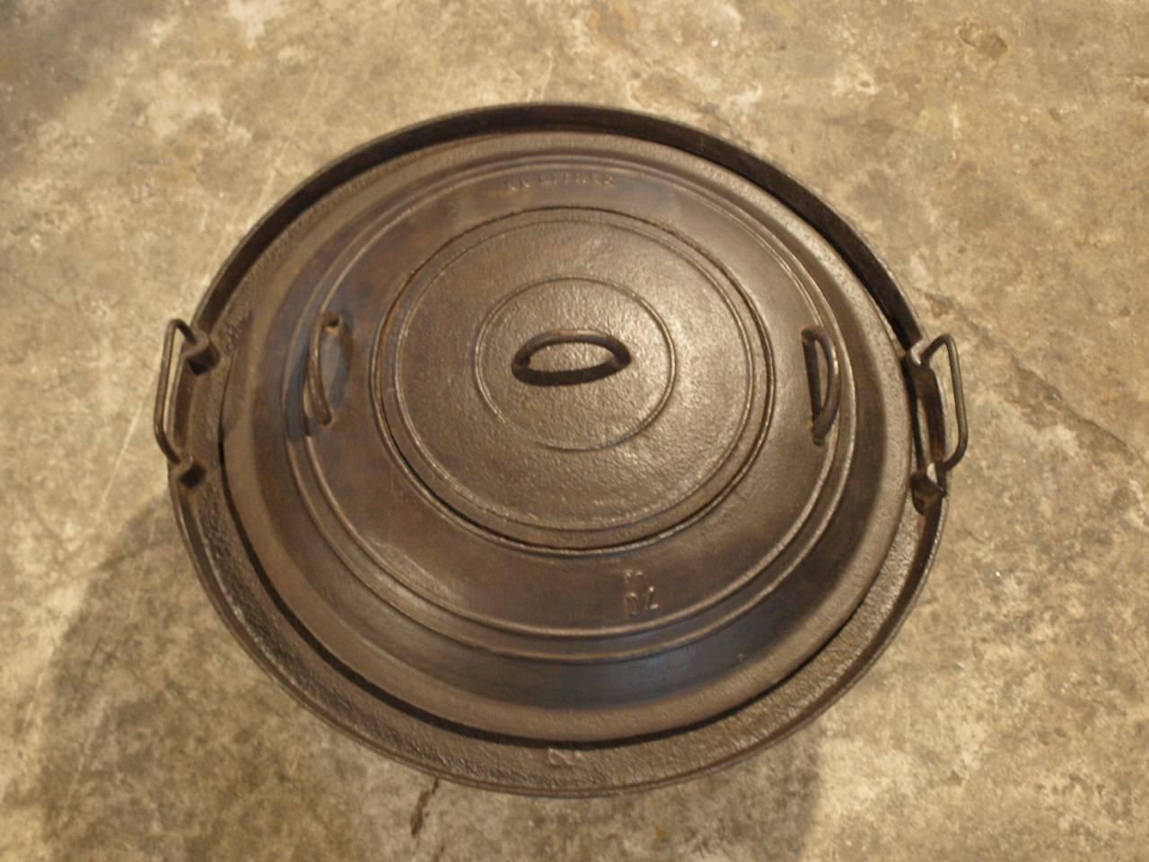 cast iron scalding pot