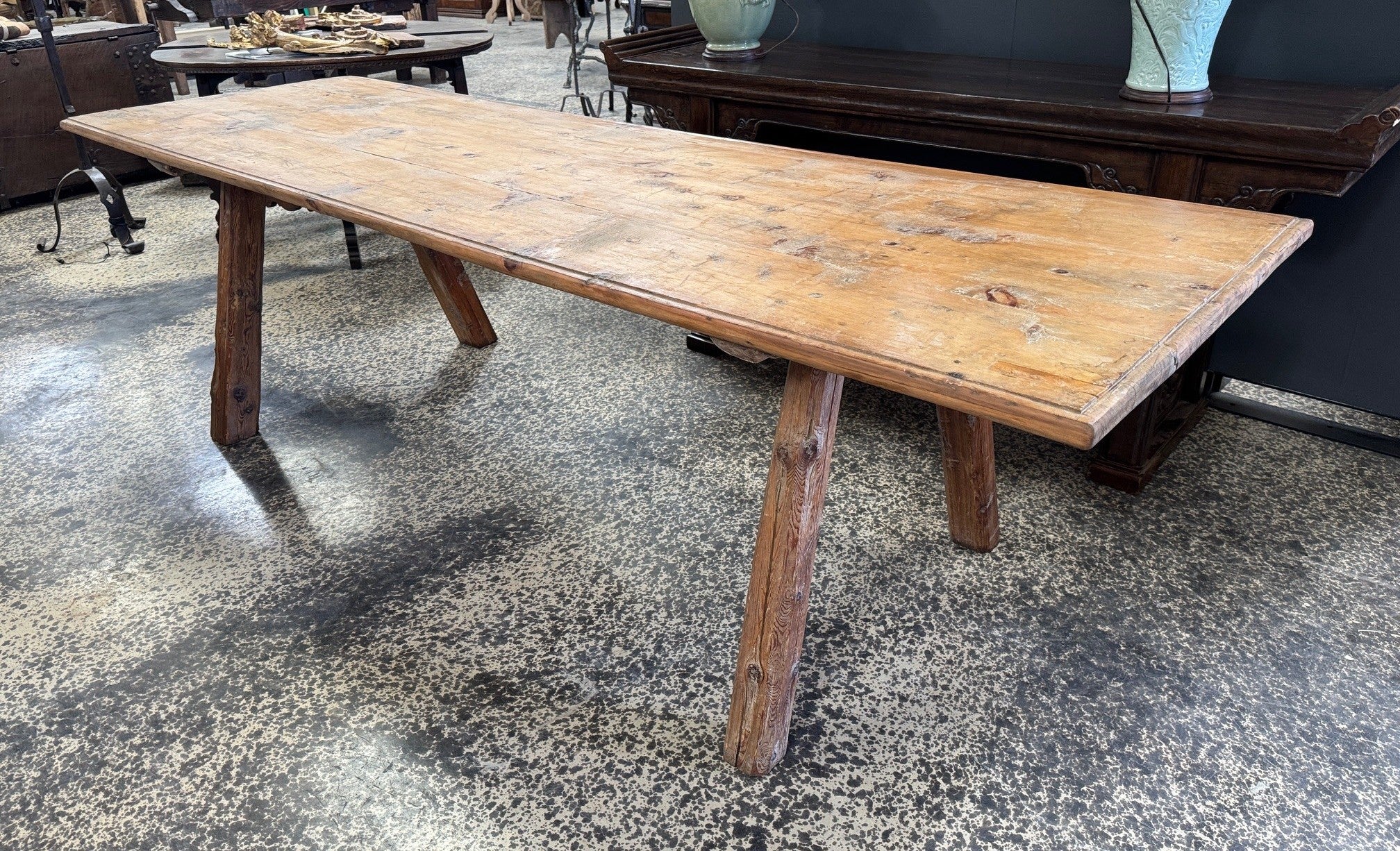 Tavolo da fattoria francese del XVIII secolo
