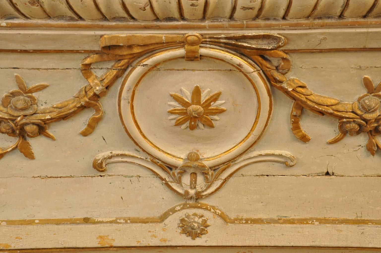 Altarkonsole aus lackiertem Holz aus Portugal aus dem 18. Jahrhundert im Zustand „Gut“ im Angebot in Atlanta, GA