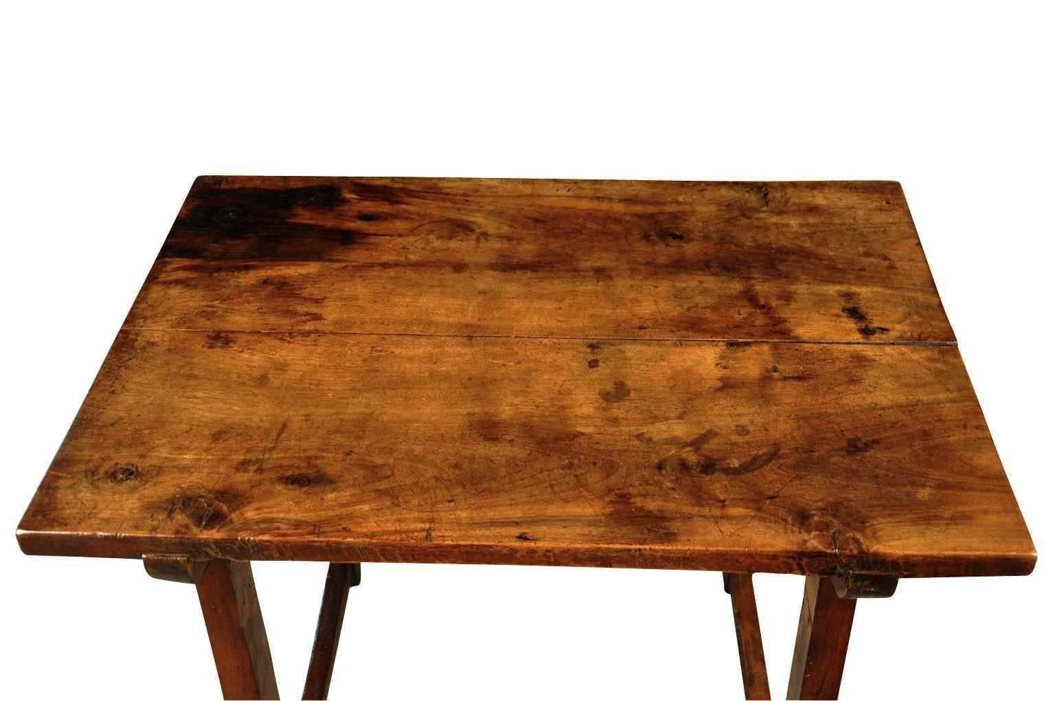 18th Century Spanish Side Table in Walnut 2