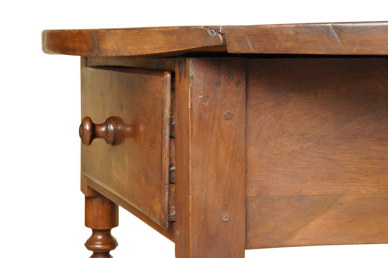 Walnut 18th Century French Oval Drop-Leaf Table  For Sale