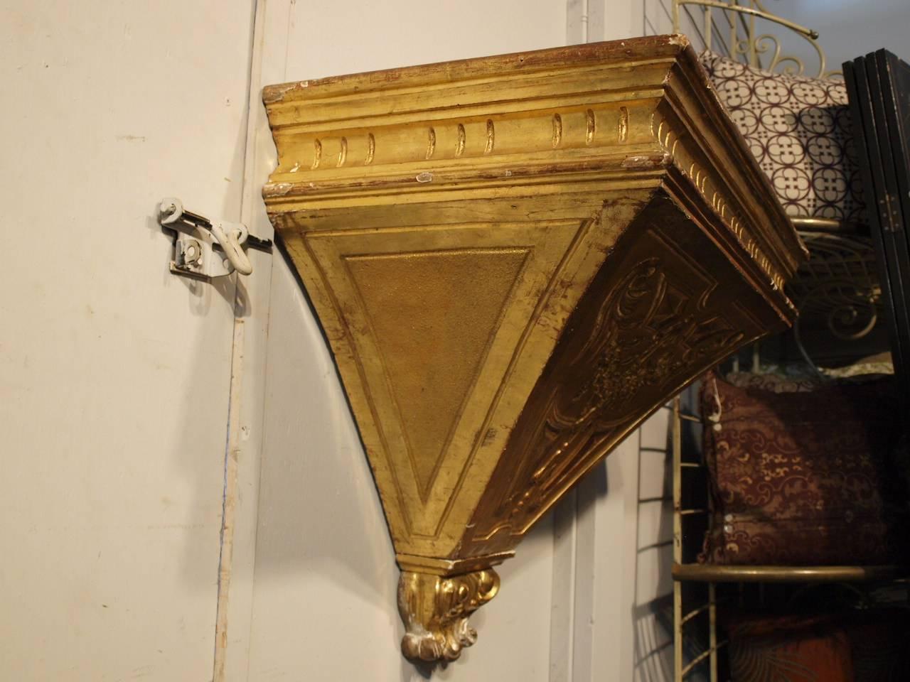 Italian 18th Century Wall Suspended Console For Sale 2