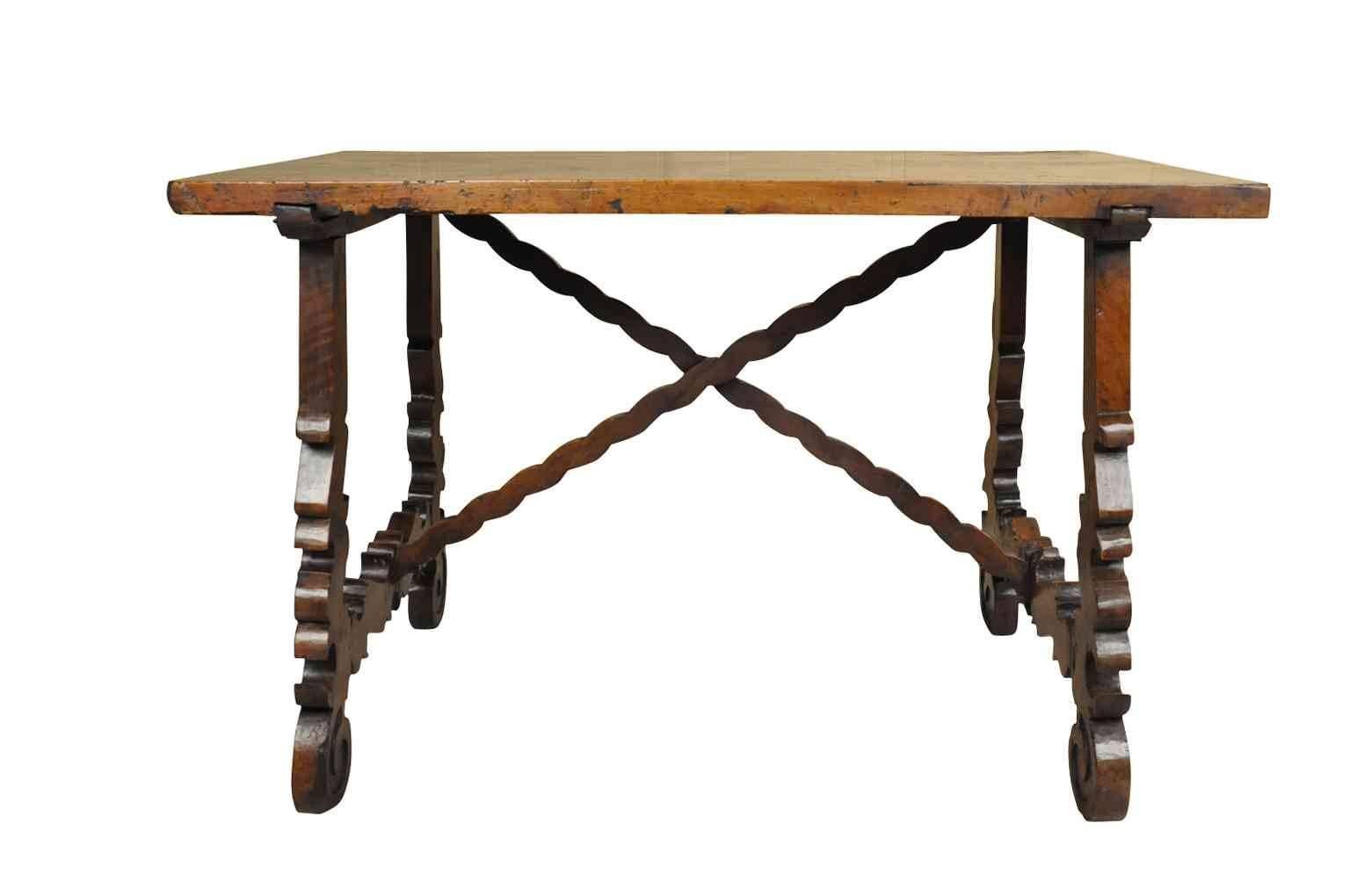 Spanish Exceptional Catalan Late 17th Century Side Table For Sale
