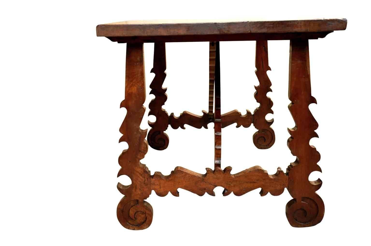 Exceptional Catalan Late 17th Century Side Table In Good Condition For Sale In Atlanta, GA
