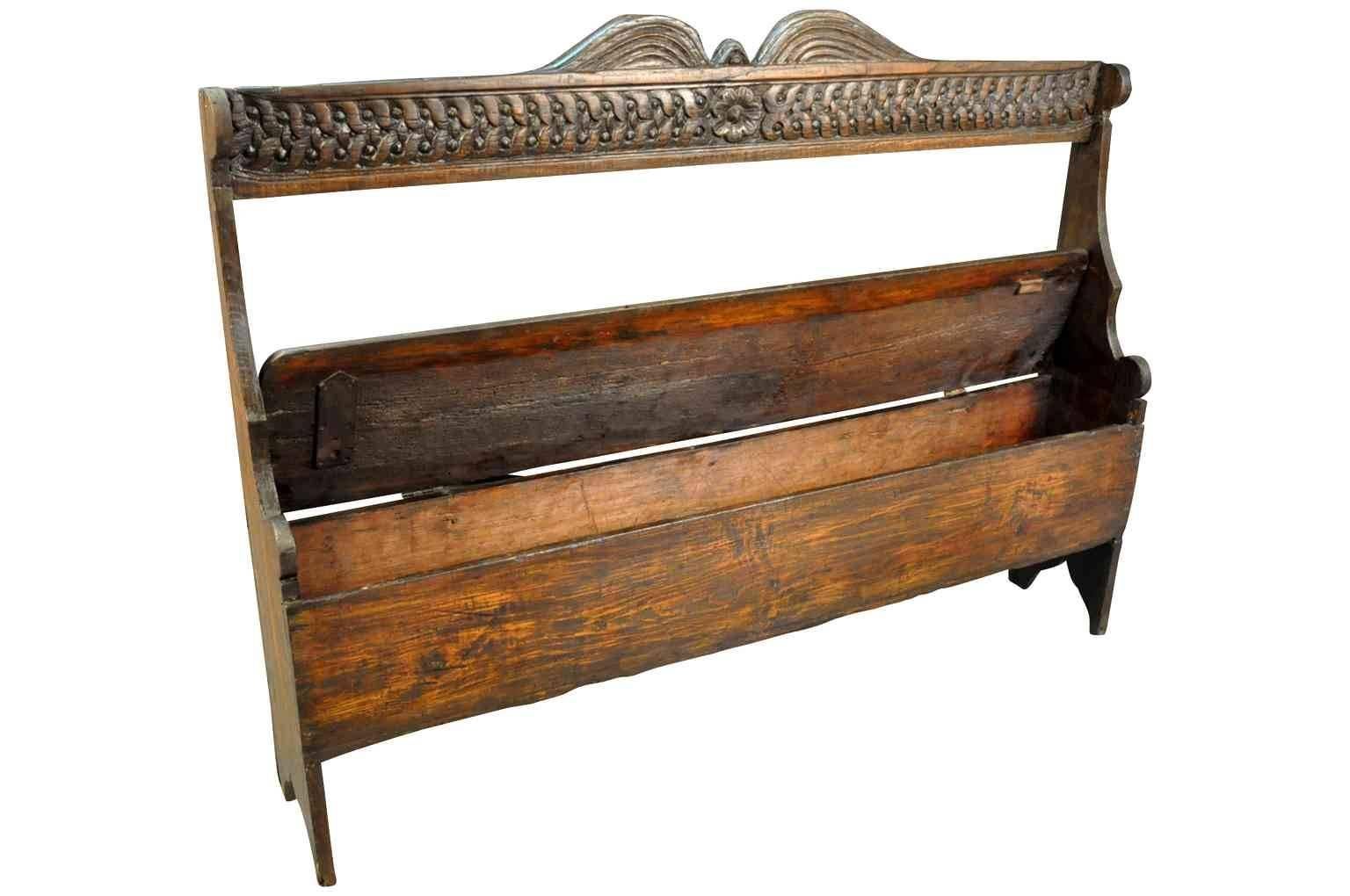 Early 19th Century Settle Bench from Portugal In Excellent Condition In Atlanta, GA