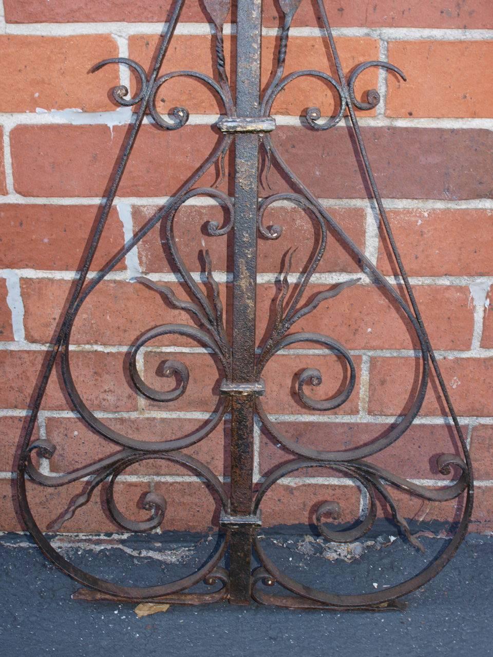Fer Crucifix de jardin français du 19ème siècle