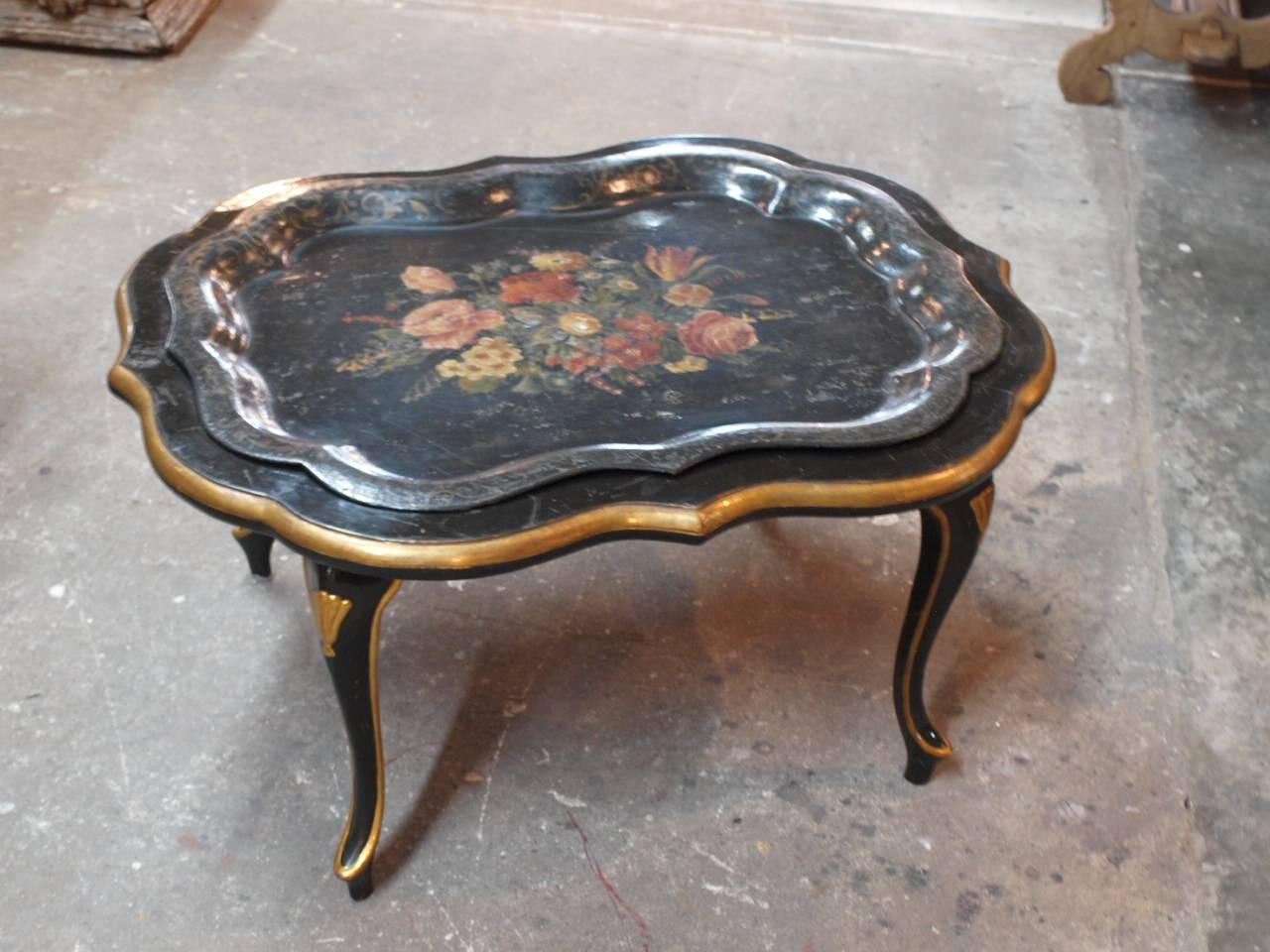 Charming Early 20th Century Chinoiserie Coffee Table For Sale 3