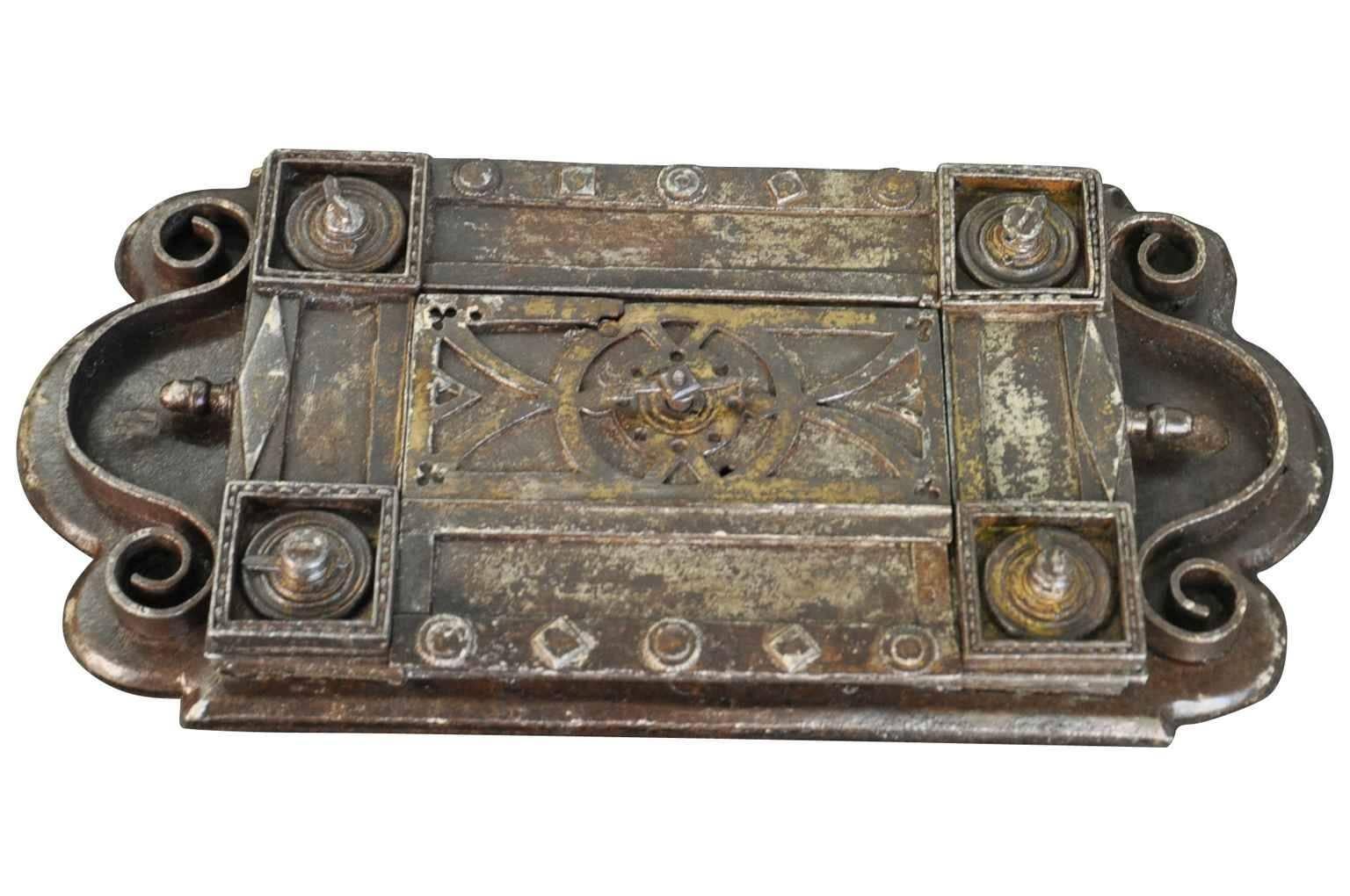Exceptional Early 18th Century Italian Coffre or Strong Trunk 3