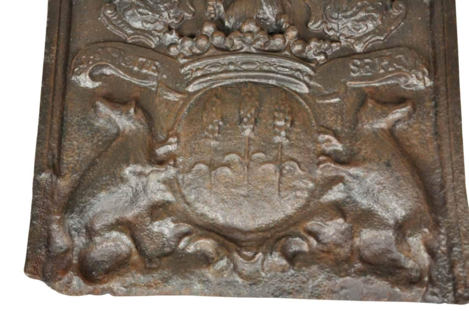 Exceptional French 17th Century Fireback In Excellent Condition In Atlanta, GA
