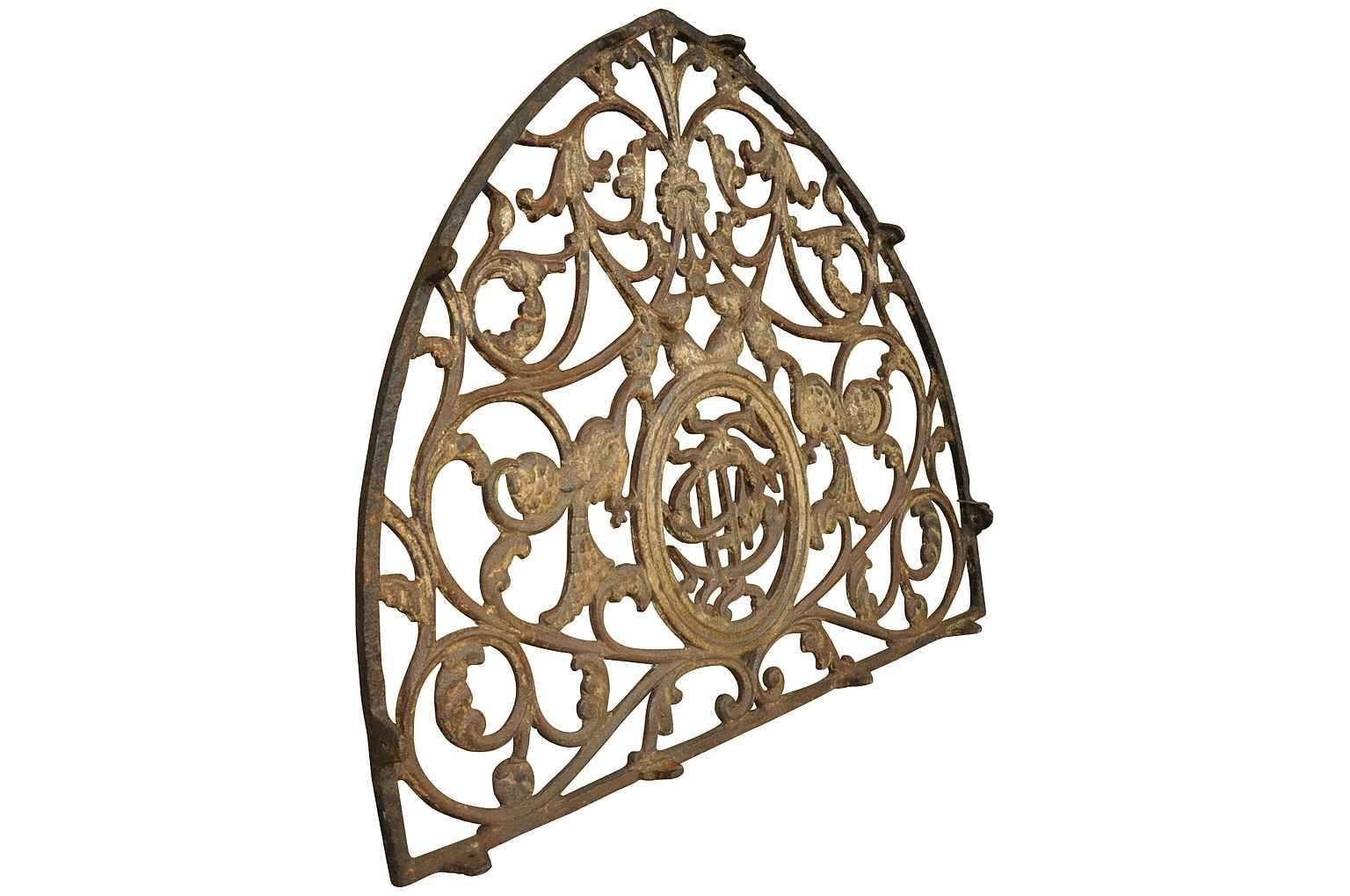 French 18th Century Gothic Style Architectural Fragment In Good Condition For Sale In Atlanta, GA