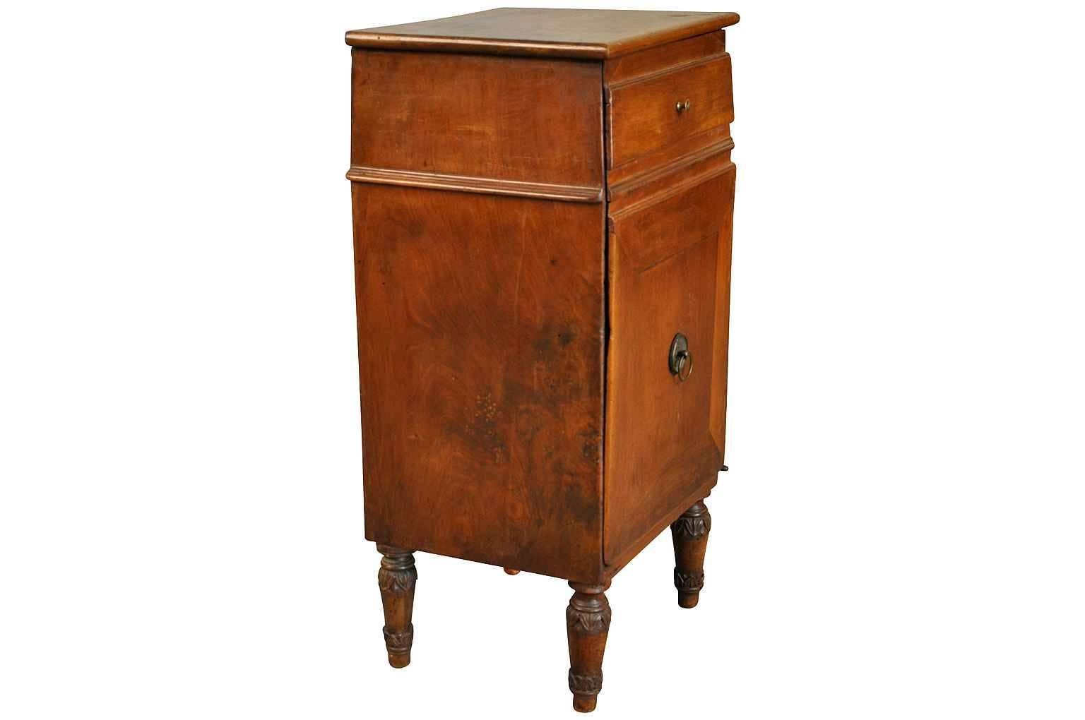 Italian Early 19th Century Side Cabinet or Nightstand In Good Condition In Round Top, TX