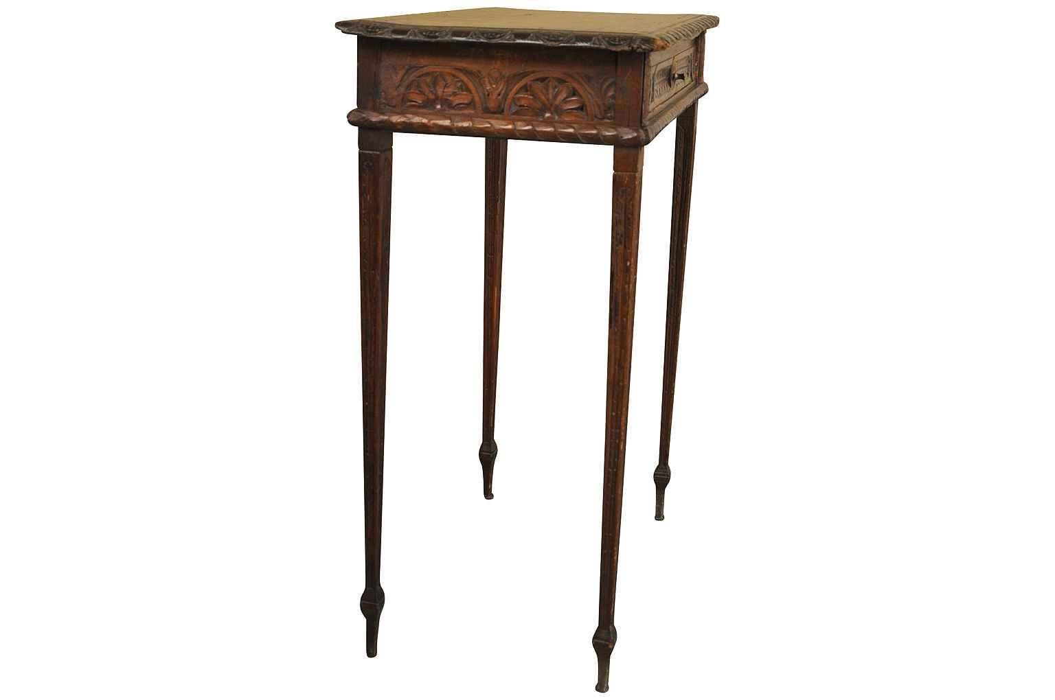 French 19th Century Louis XVI Style Side Table or End Table In Good Condition For Sale In Atlanta, GA