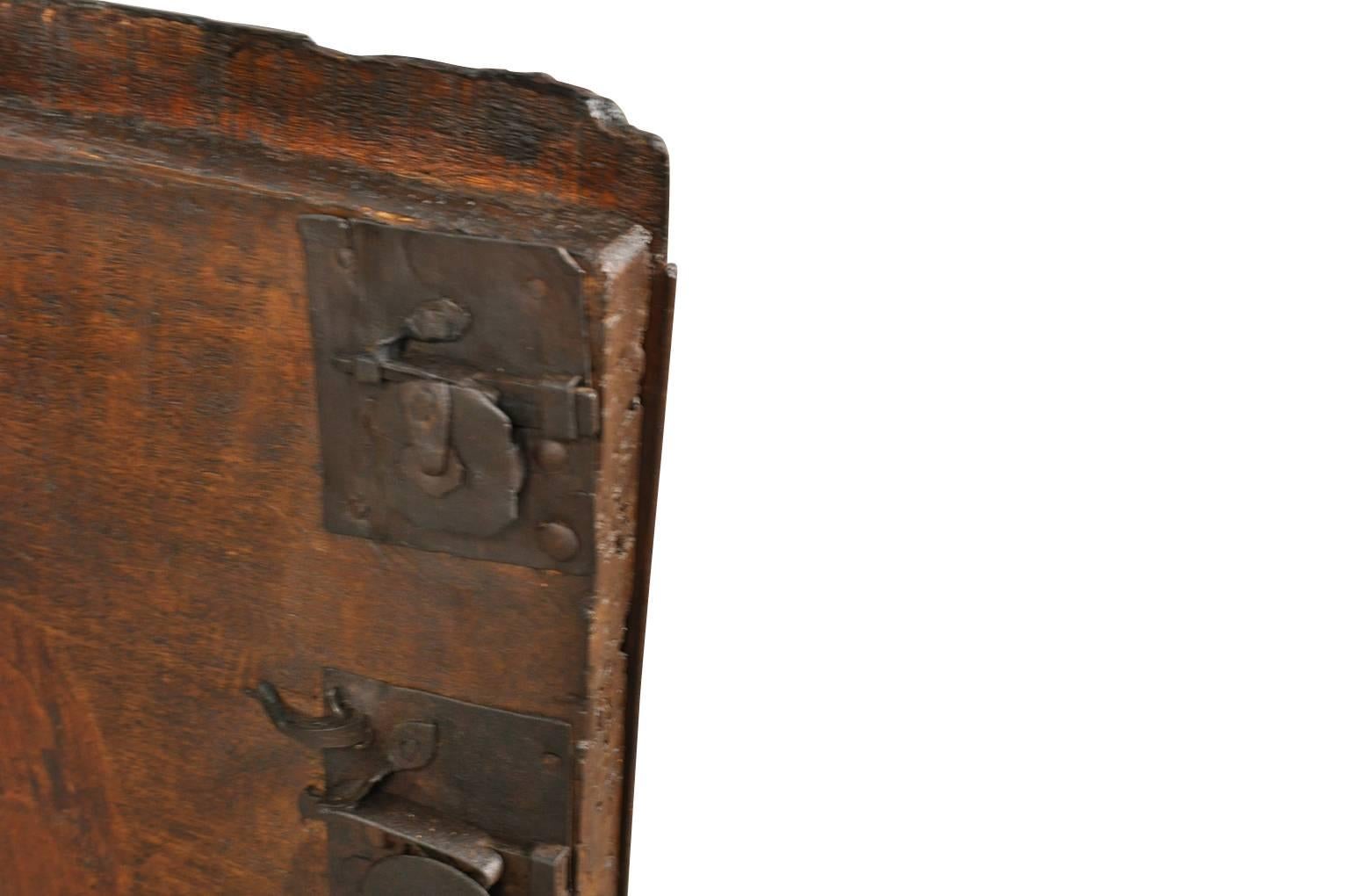 Boîte de collection primitive italienne du XVIIe siècle en vente 5