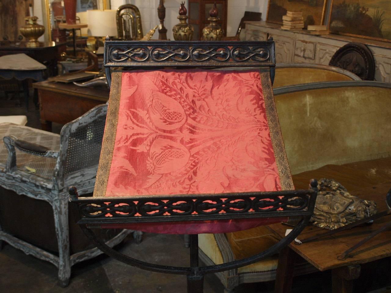 French 17th Century Bible Stand, Lutrin In Good Condition For Sale In Atlanta, GA