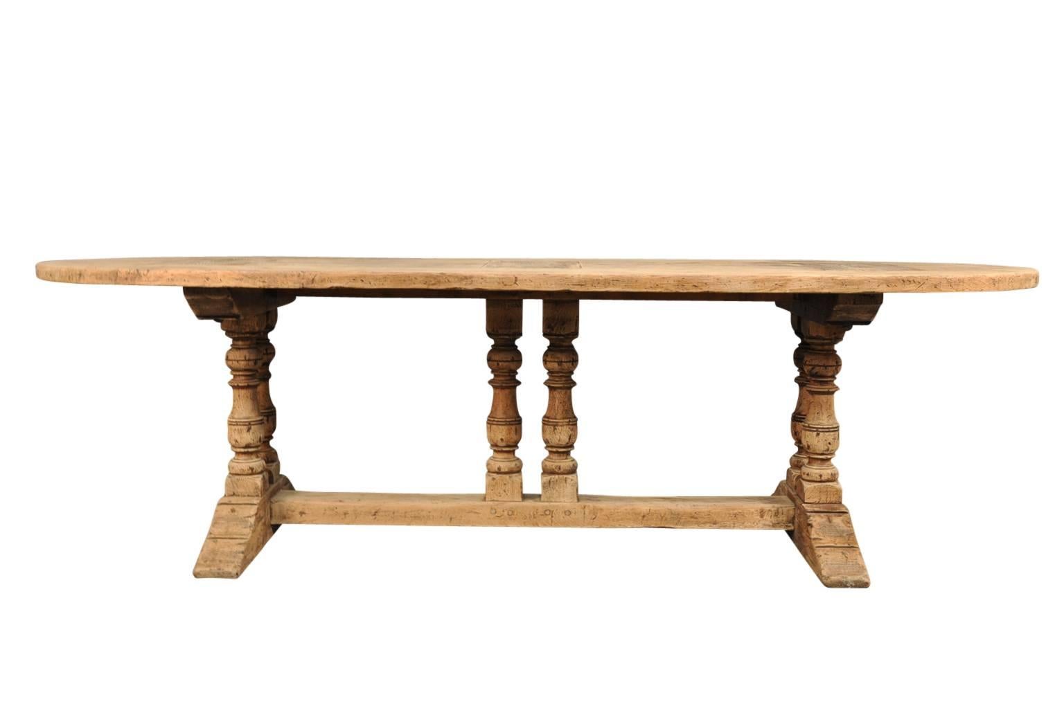 oval trestle table