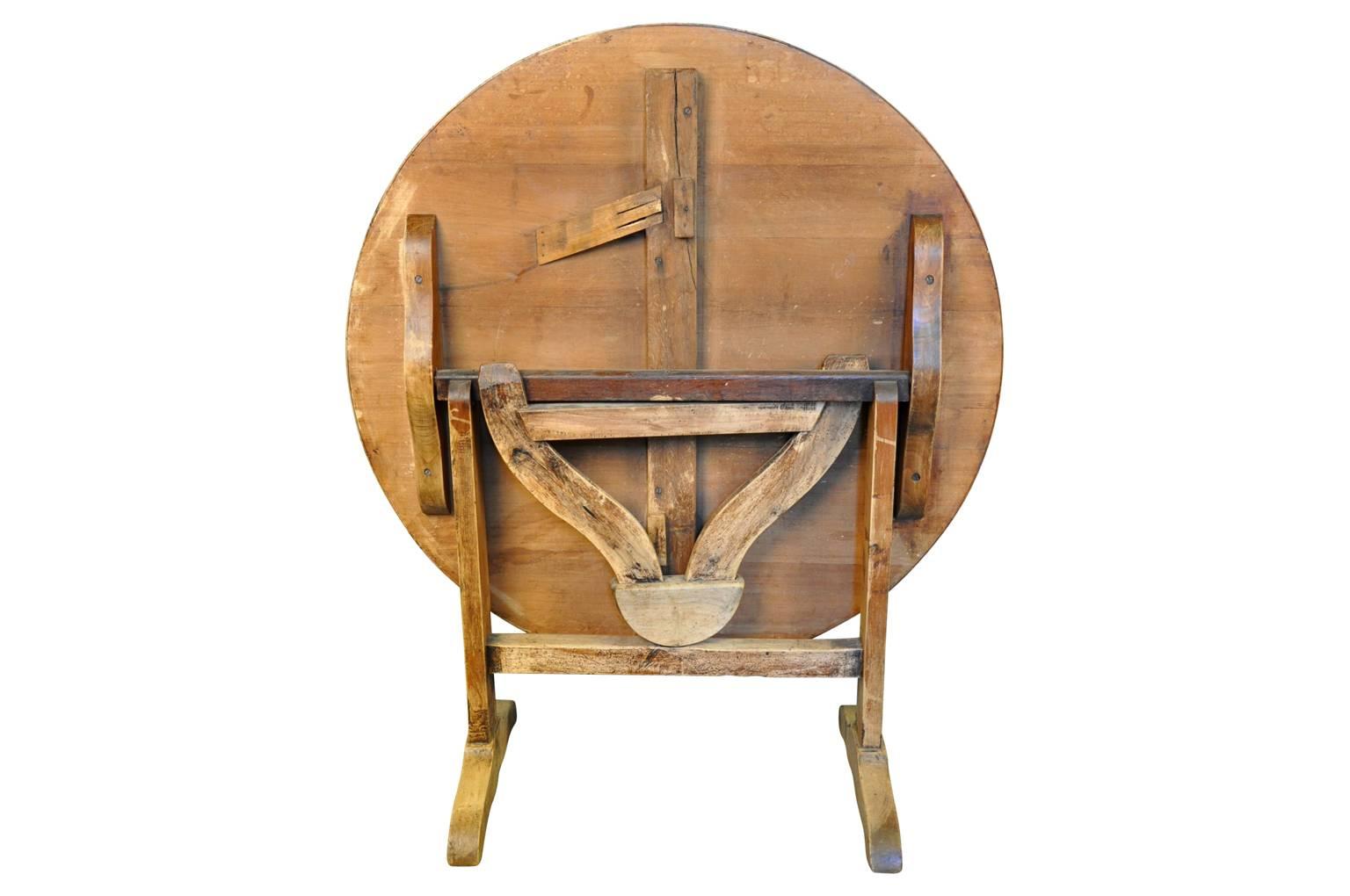 French 19th Century Table Vigneron Wine Tasting Table In Excellent Condition In Round Top, TX