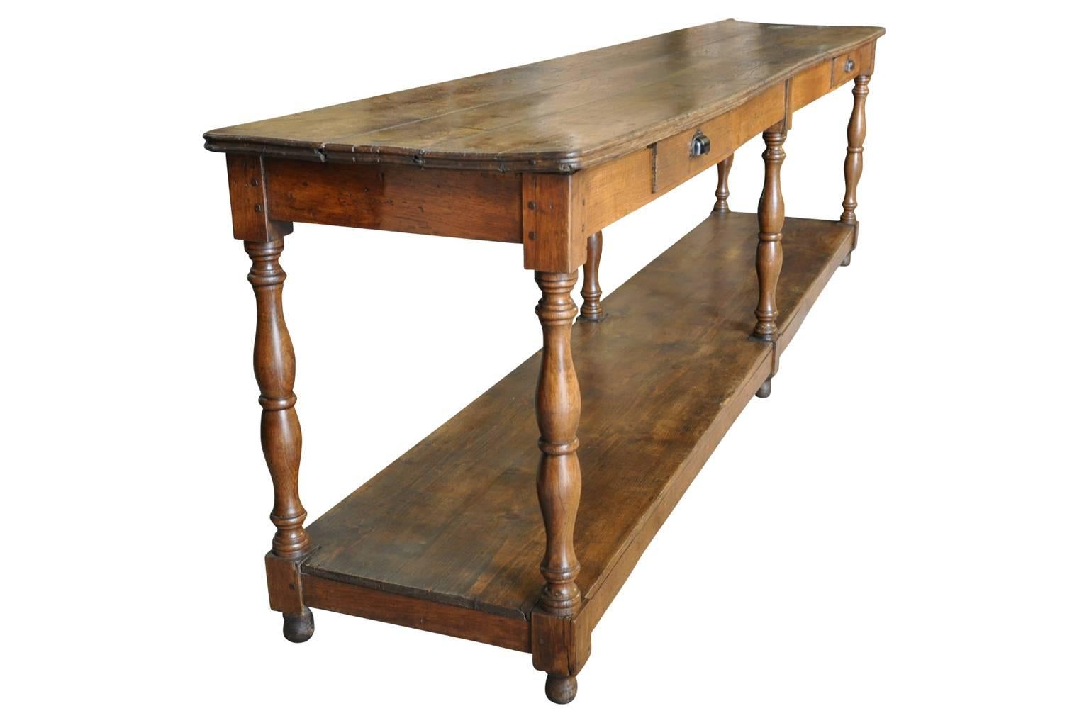 French Early 19th Century Draper's Table In Excellent Condition In Atlanta, GA