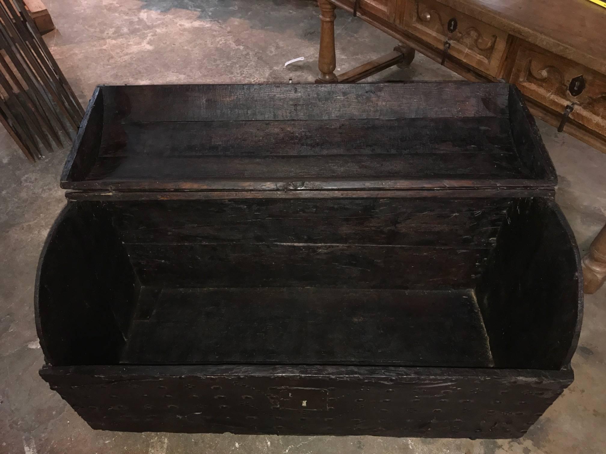 Spanish 17th Century Malle - Marriage Trunk For Sale 1