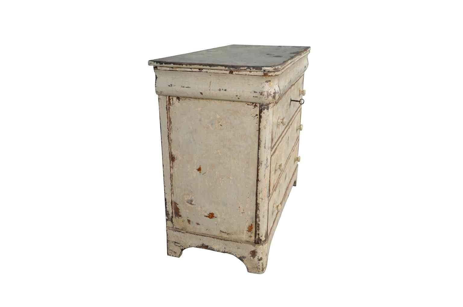 Italian 19th Century Painted Commode In Good Condition In Round Top, TX