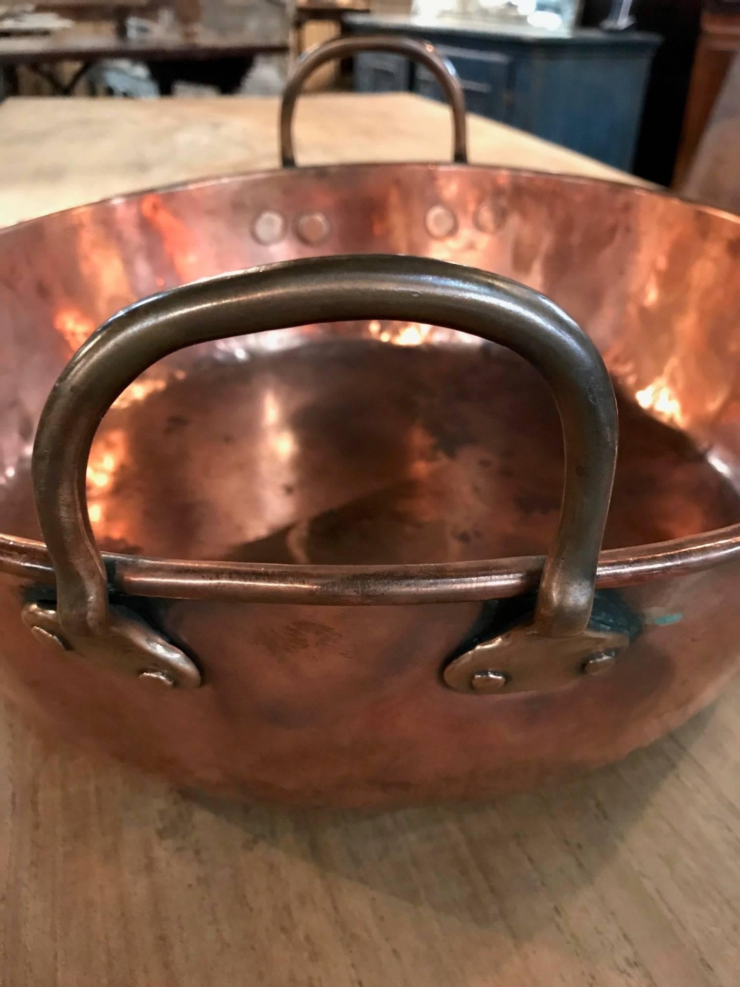 French 18th Century Copper Pan In Excellent Condition In Atlanta, GA