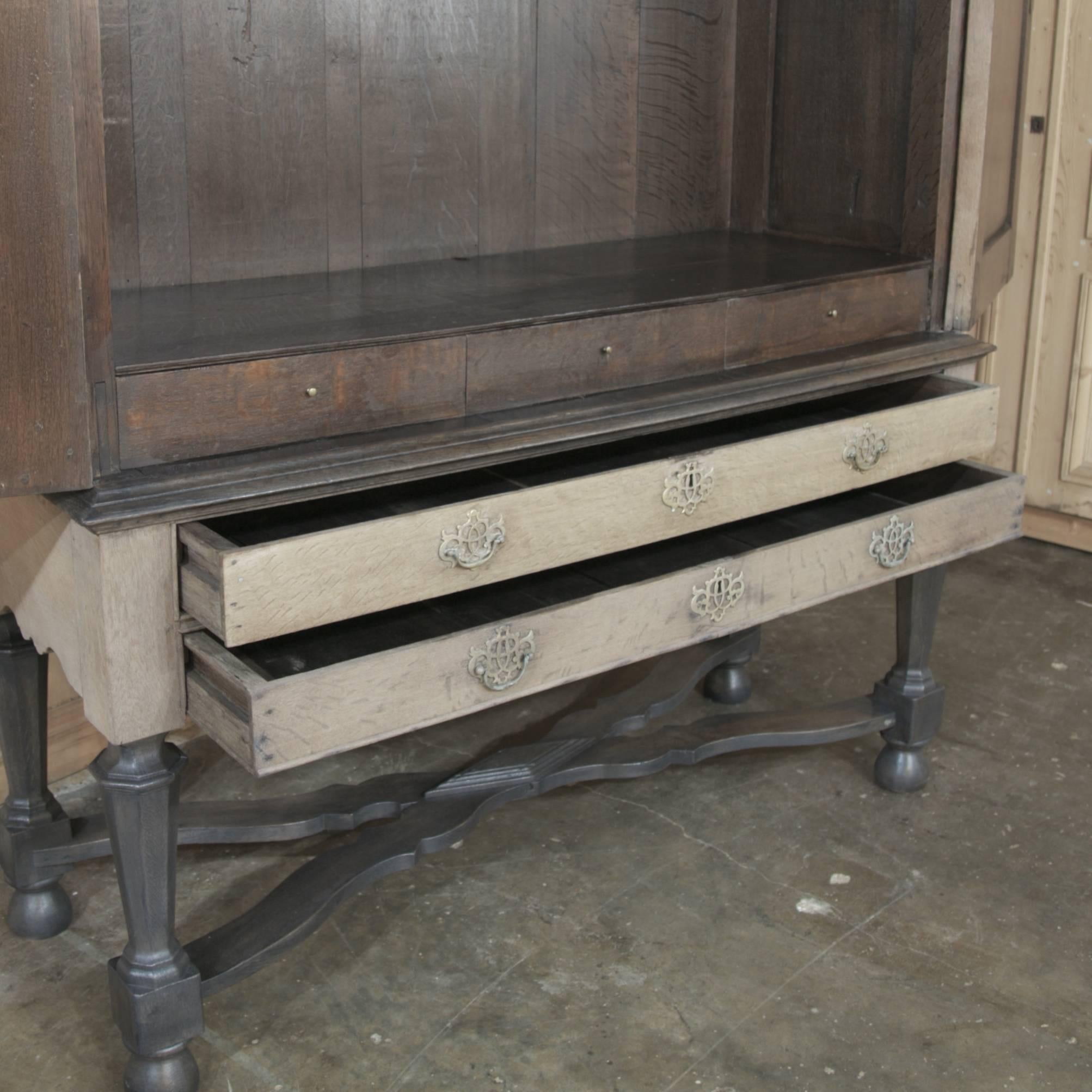 18th Century Dutch Stripped Raised Cabinet/Linen Press, Armoire 3
