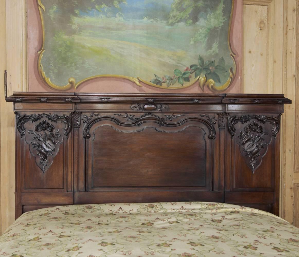 19th Century French Walnut Neoclassical Bedroom Set 2