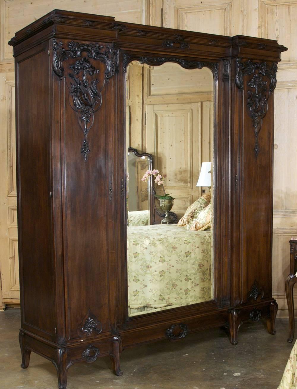 Baroque Revival 19th Century French Walnut Neoclassical Bedroom Set
