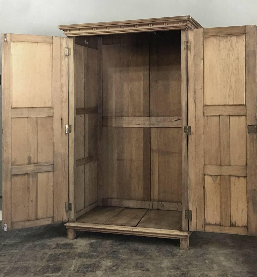 Antique Stripped Gothic Hand Carved Solid Oak Armoire In Good Condition In Dallas, TX