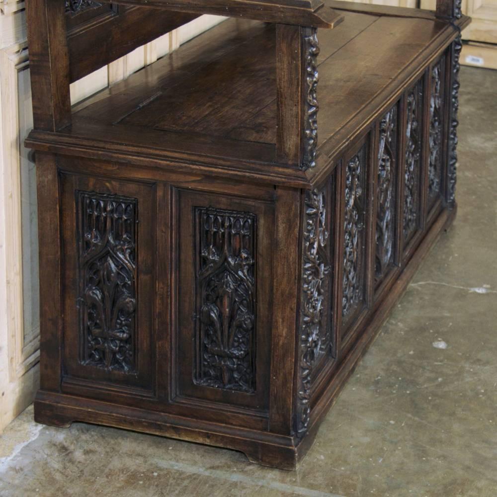 19th Century French Gothic Hand-Carved Oak Hall Bench, circa 1850s 2
