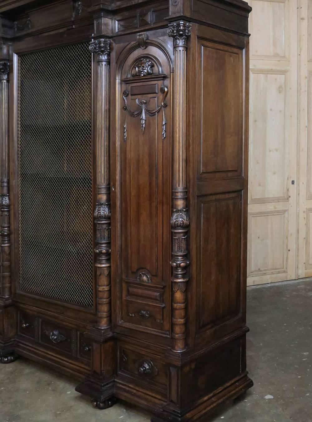 19th Century Italian Renaissance Display Armoire/Bookcase with Brass grill 4