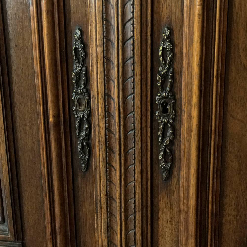 19th Century French Louis XIV Hand-Carved Walnut Marble-Top Buffet 2