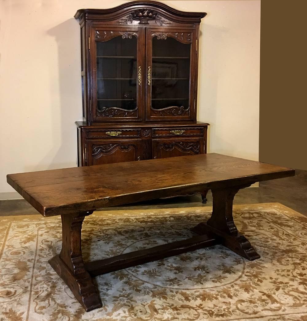 19th Century Country French Oak Trestle Table In Excellent Condition In Dallas, TX
