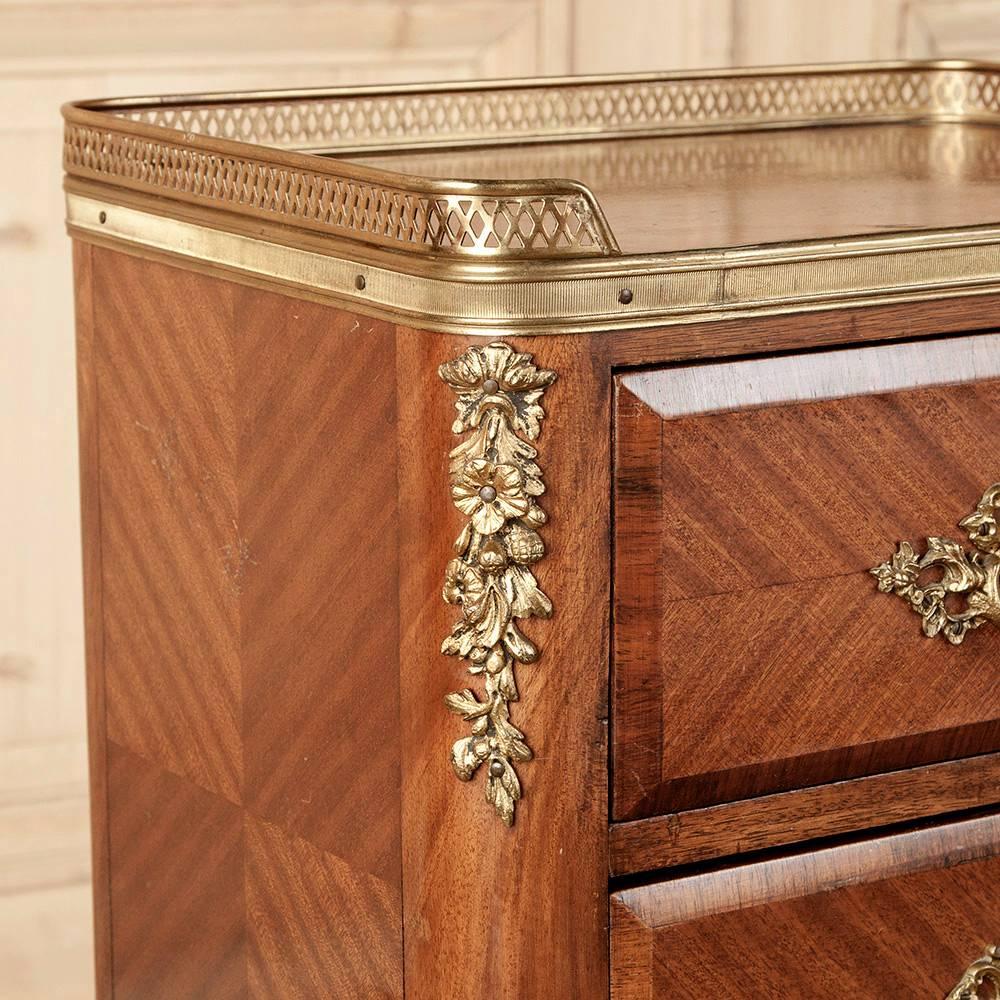Hand-Crafted Pair of 19th Century French Mahogany Marquetry Nightstands with Bronze Mounts