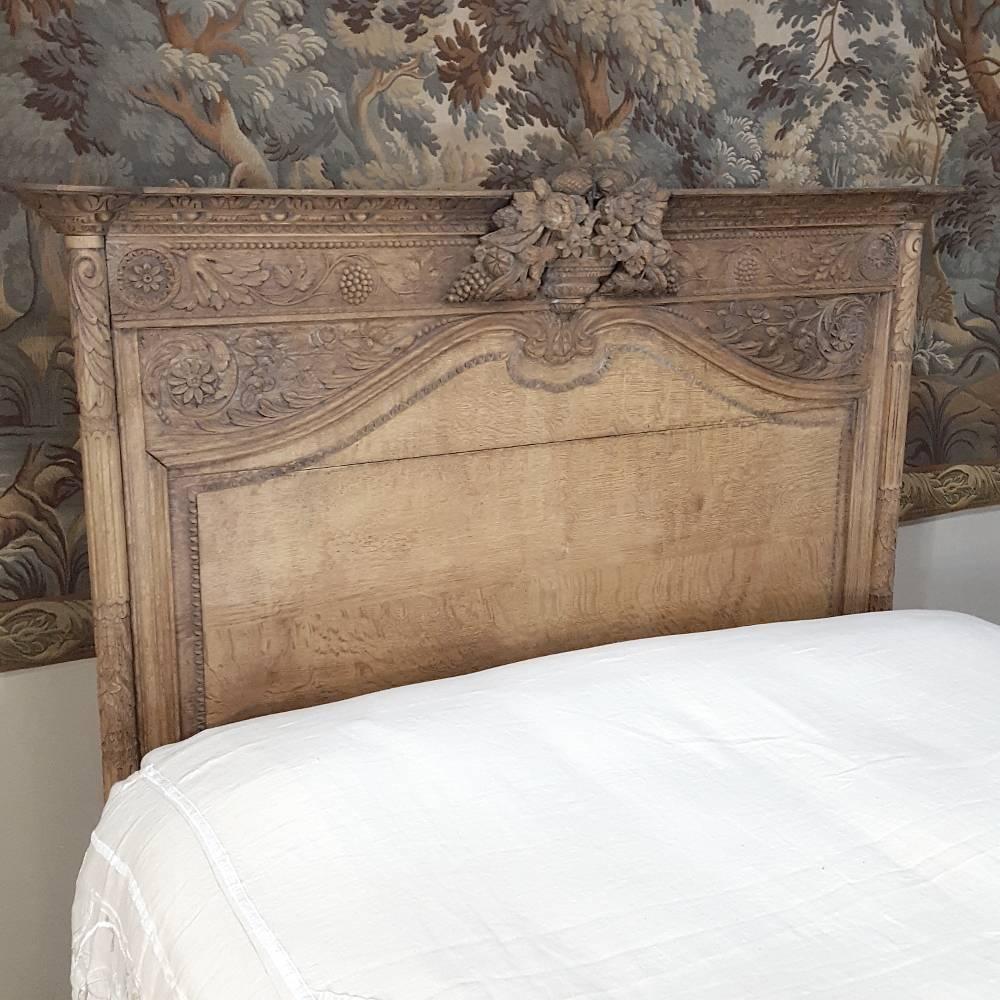 19th Century Country French Normandie Queen Bed In Excellent Condition In Dallas, TX