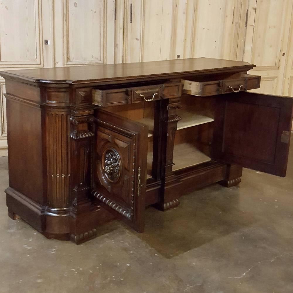 19th Century French Louis XIV Hand-Carved Walnut Buffet with Lions' Heads In Excellent Condition In Dallas, TX